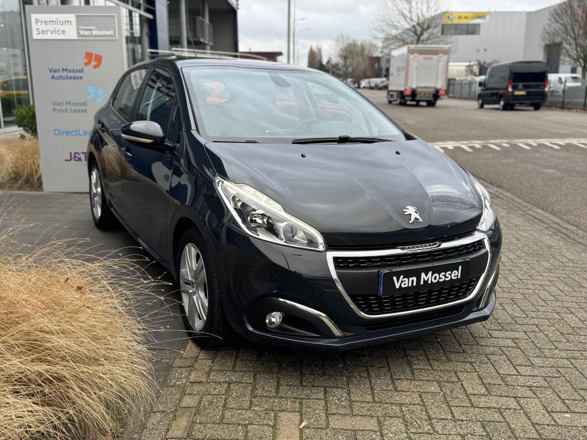 Peugeot 208 82 Signature luxe Apple CarPlay & Android Auto - 6/21