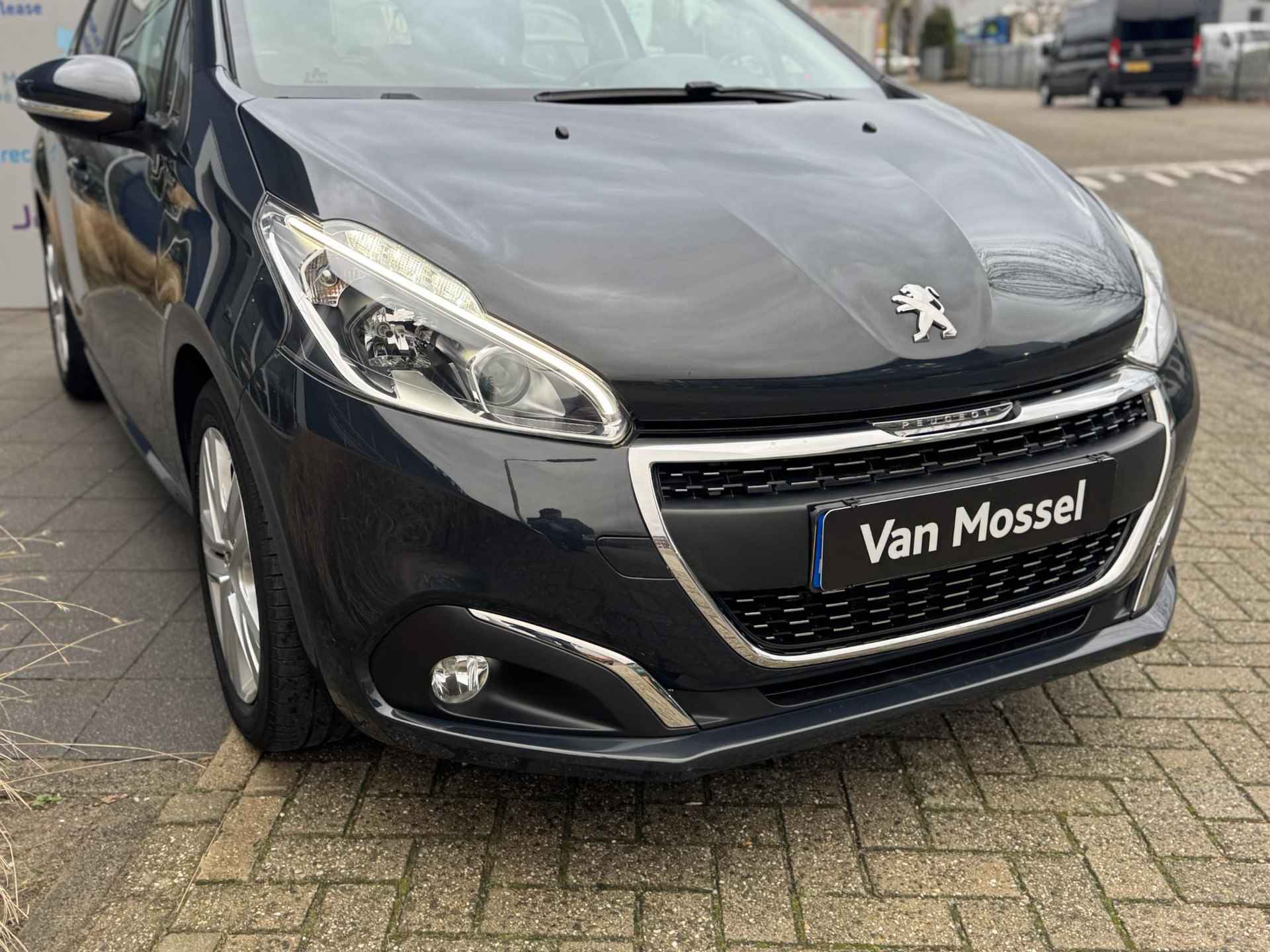 Peugeot 208 82 Signature luxe Apple CarPlay & Android Auto - 7/21