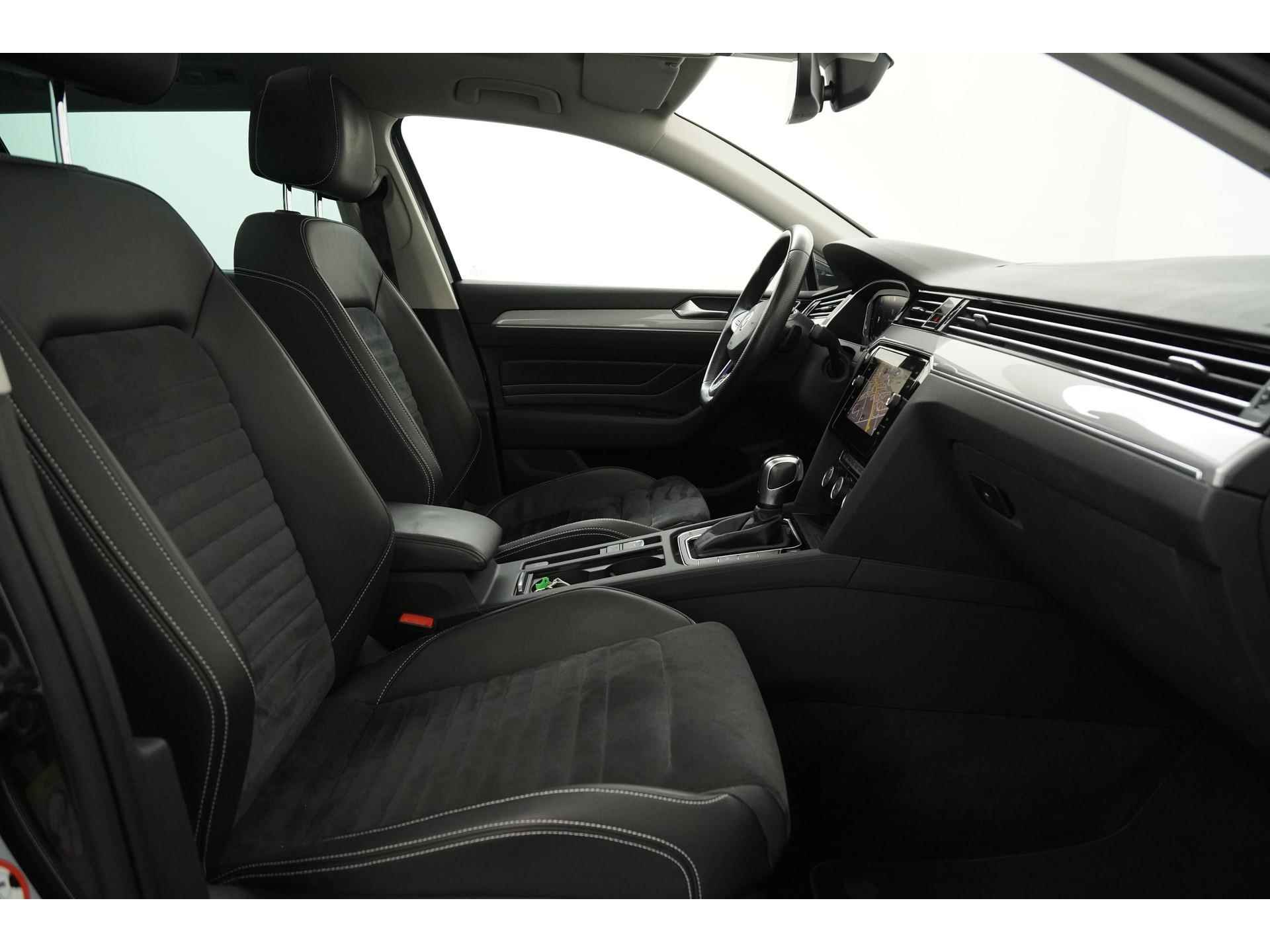 Volkswagen Passat Variant 1.4 TSI PHEV GTE | Digital Cockpit | Panoramadak | Matrix LED | Zondag Open! - 3/47