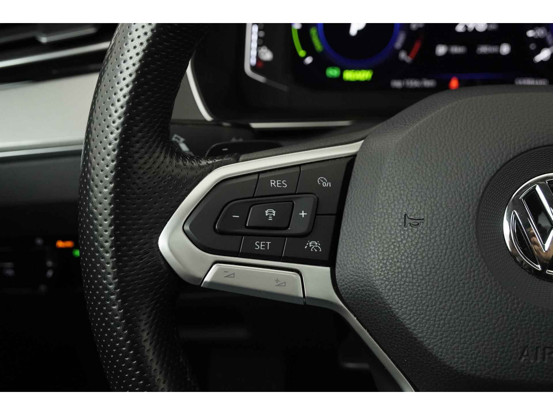 Volkswagen Passat Variant 1.4 TSI PHEV GTE | Digital Cockpit | Panoramadak | Matrix LED | Zondag Open! - 8/47