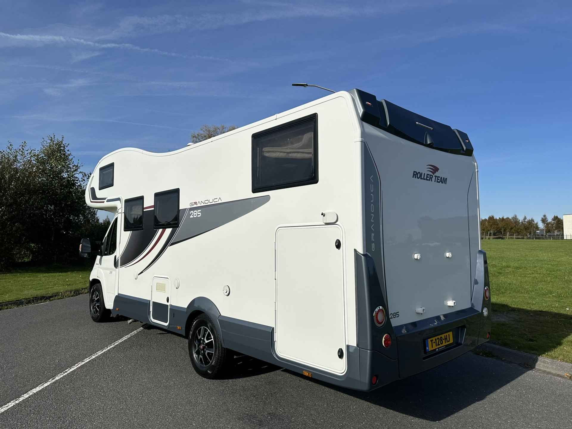 ROLLER Team GRANDUCA 285 | Camper | Alkoof | Dakairco | XXL garage | Enkele bedden | Voortent Dometic | Luifel | Camera - 6/49