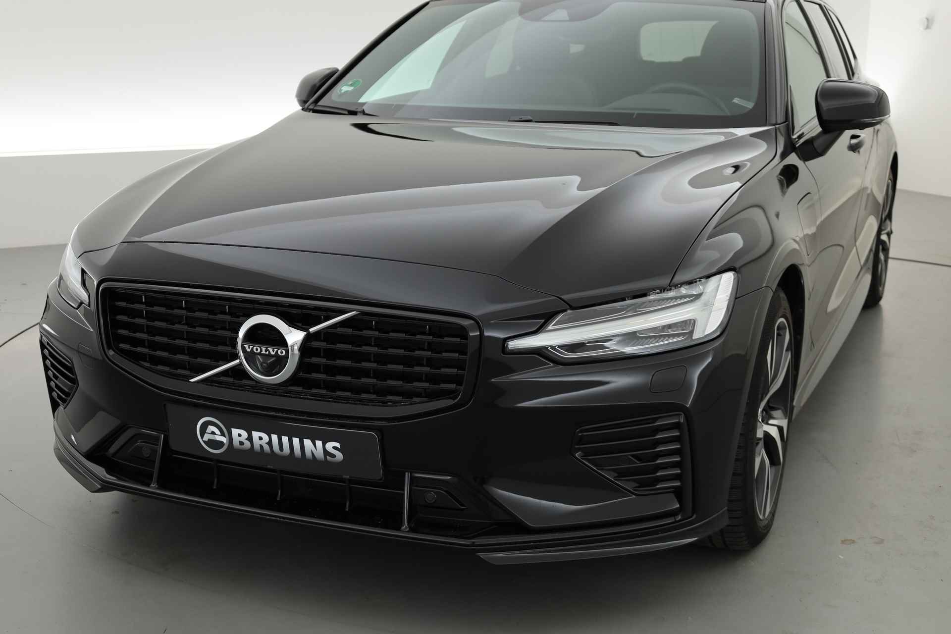 Volvo V60 2.0 T6 Recharge AWD R-Design | Pano-dak | Head-up | 360 camera | Trekhaak | H&K Audio | - 27/33