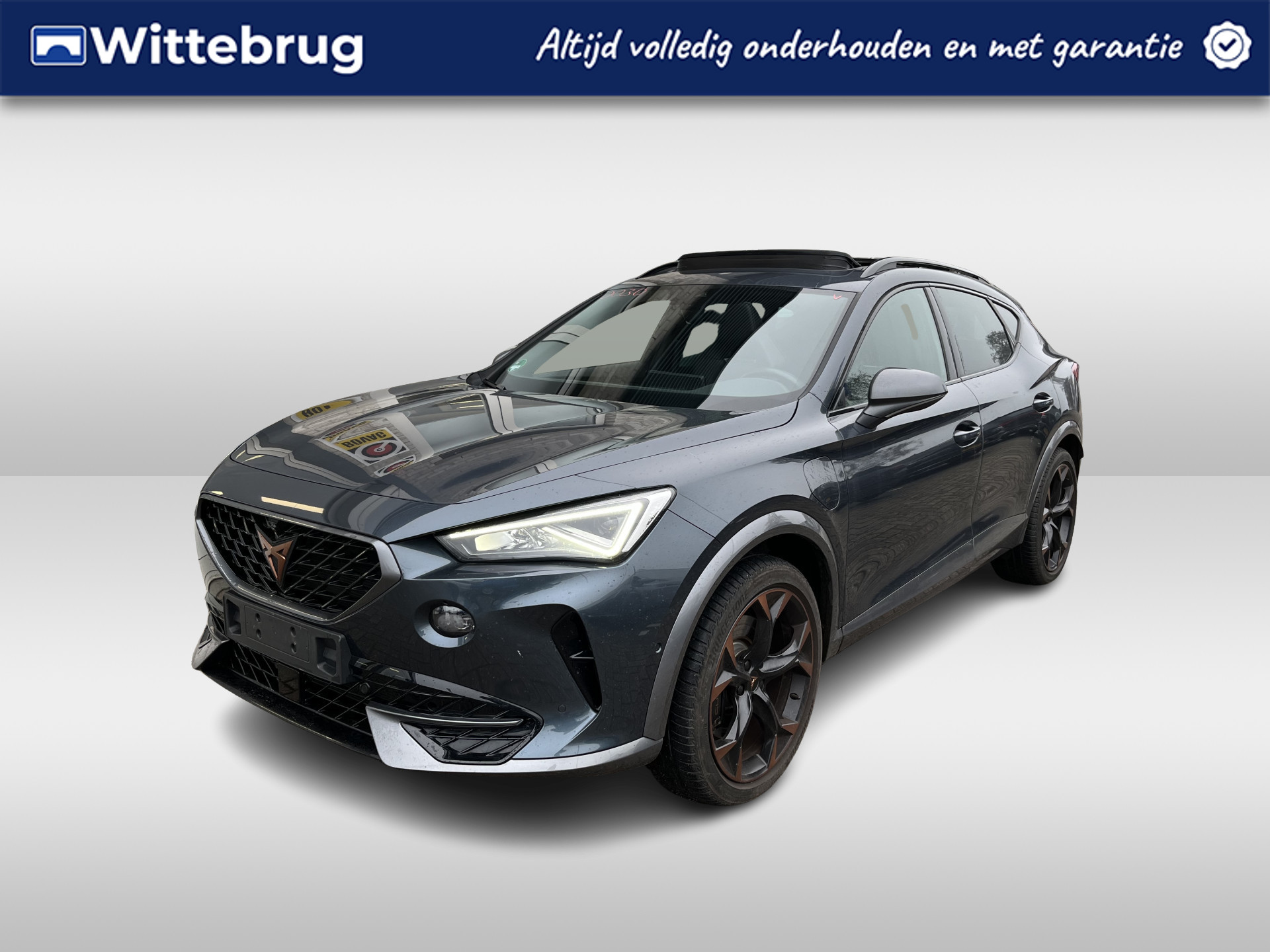 CUPRA Formentor 1.4 e-Hybrid VZ Performance / AUTOMAAT/ 245 PK/ PANO/ 360 CAMERA/ PARK. SENSOREN/ MEMORY SEATS/ DODE HOEK/ STOEL-STUURVERWARM./ KEYLESS/ MATRIX/ ADAPT. CRUISE/ BLUETOOTH/ NAVI/ CLIMA/ DAB