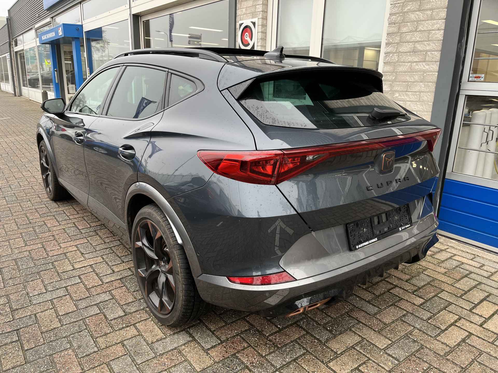 CUPRA Formentor 1.4 e-Hybrid VZ Performance / AUTOMAAT/ 245 PK/ PANO/ 360 CAMERA/ PARK. SENSOREN/ MEMORY SEATS/ DODE HOEK/ STOEL-STUURVERWARM./ KEYLESS/ MATRIX/ ADAPT. CRUISE/ BLUETOOTH/ NAVI/ CLIMA/ DAB - 3/31