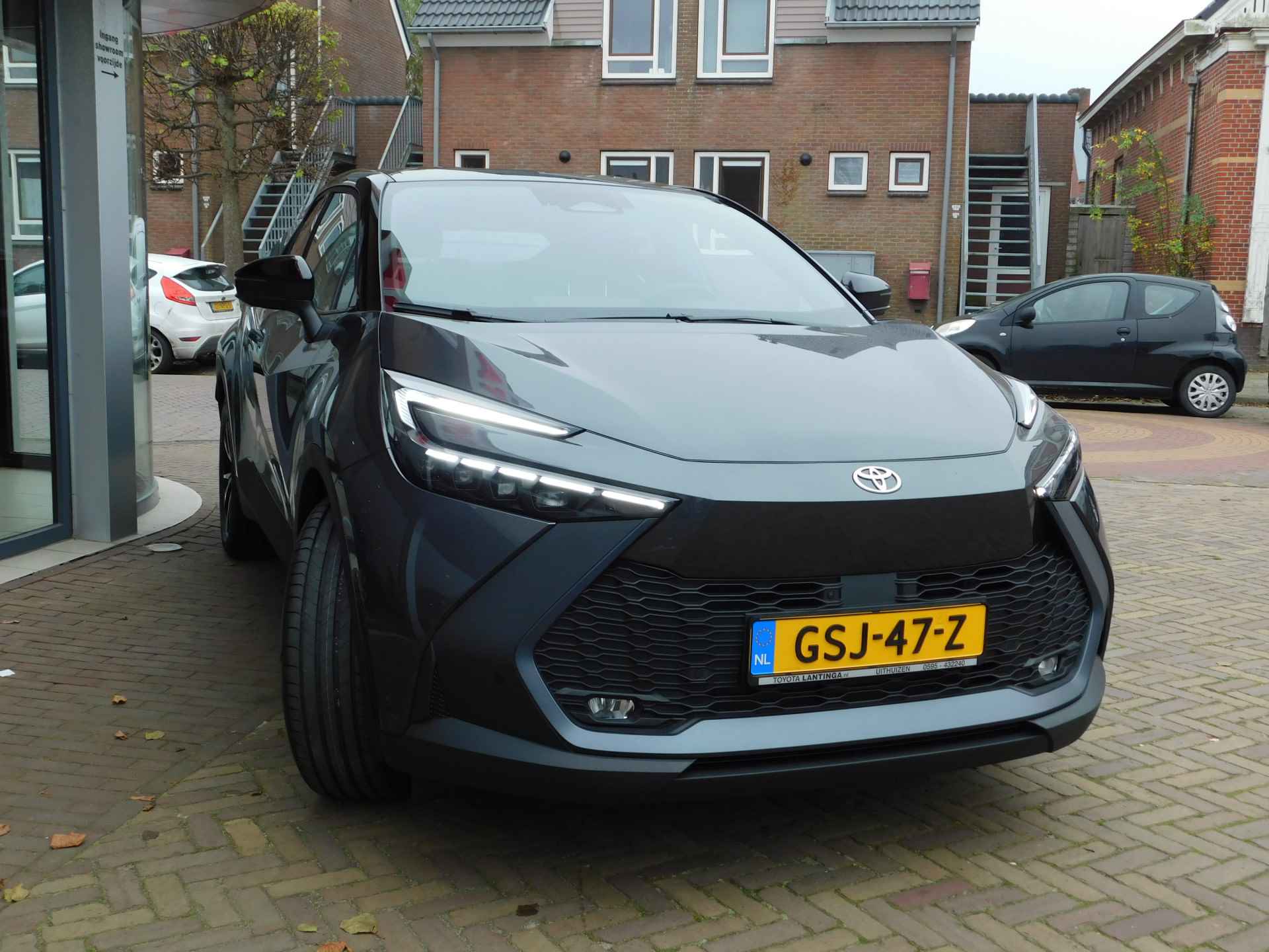 Toyota C-HR 1.8 Hybrid 140 First Edition - 9/47