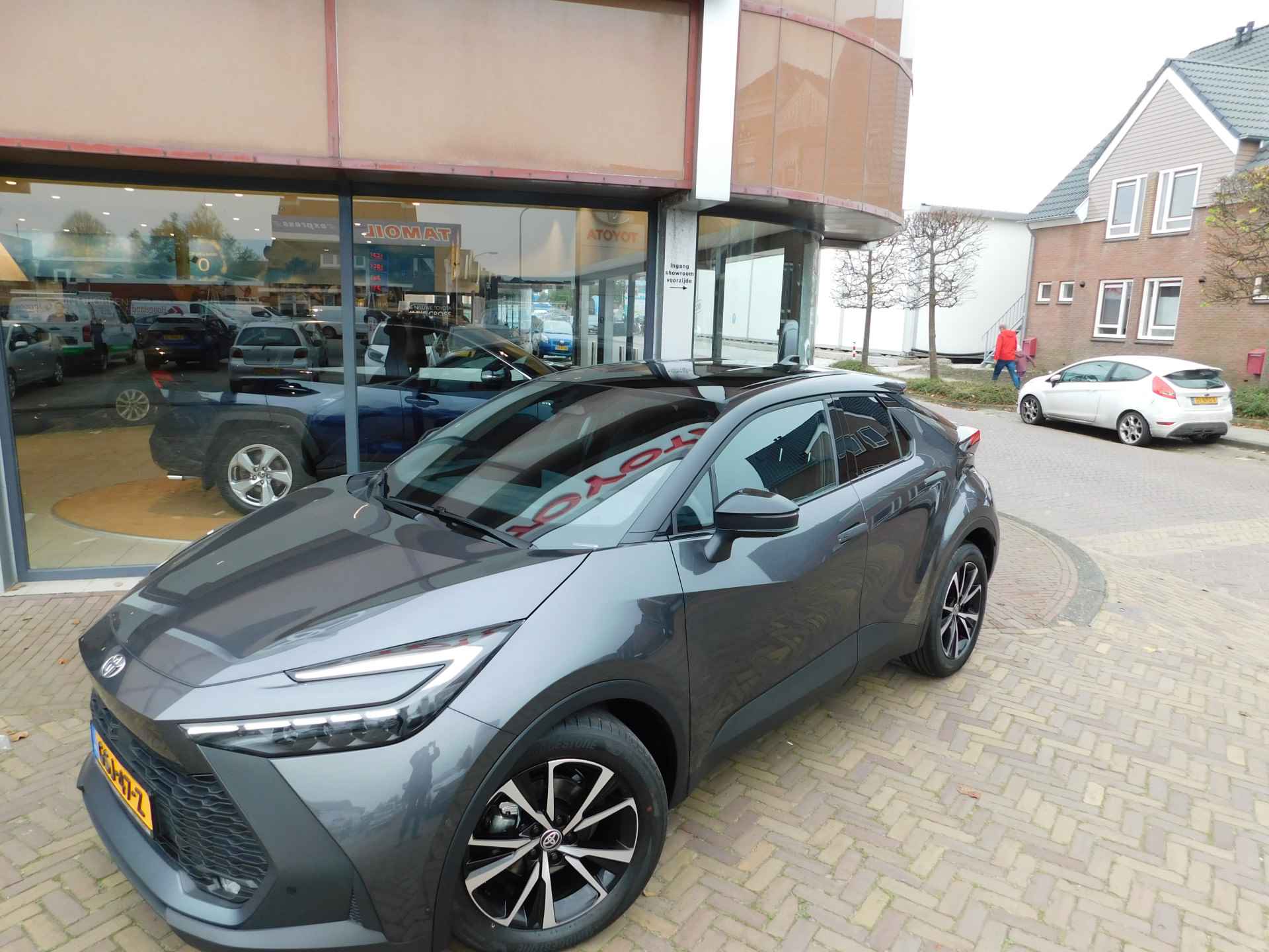 Toyota C-HR 1.8 Hybrid 140 First Edition - 15/47