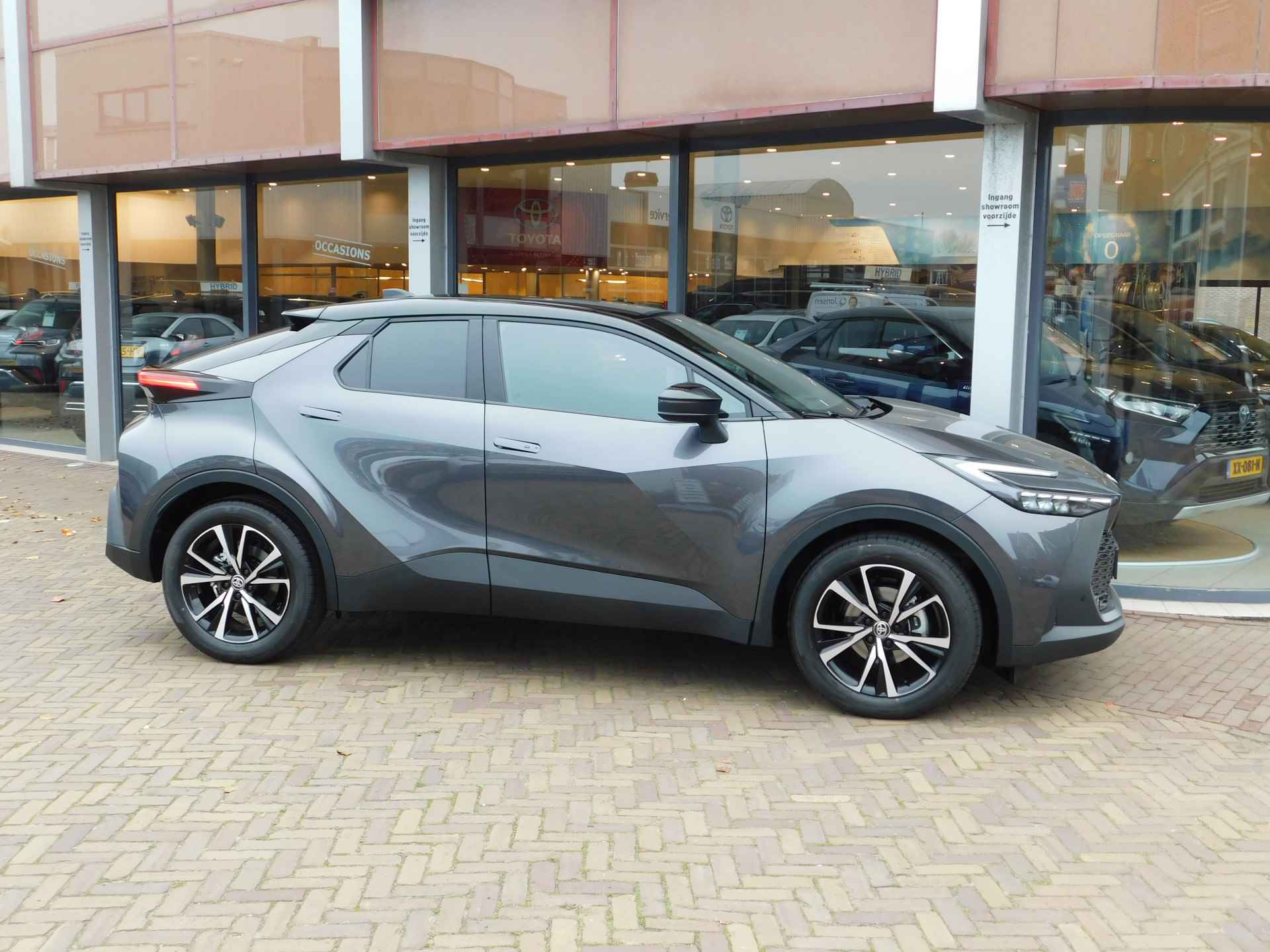 Toyota C-HR 1.8 Hybrid 140 First Edition - 35/47