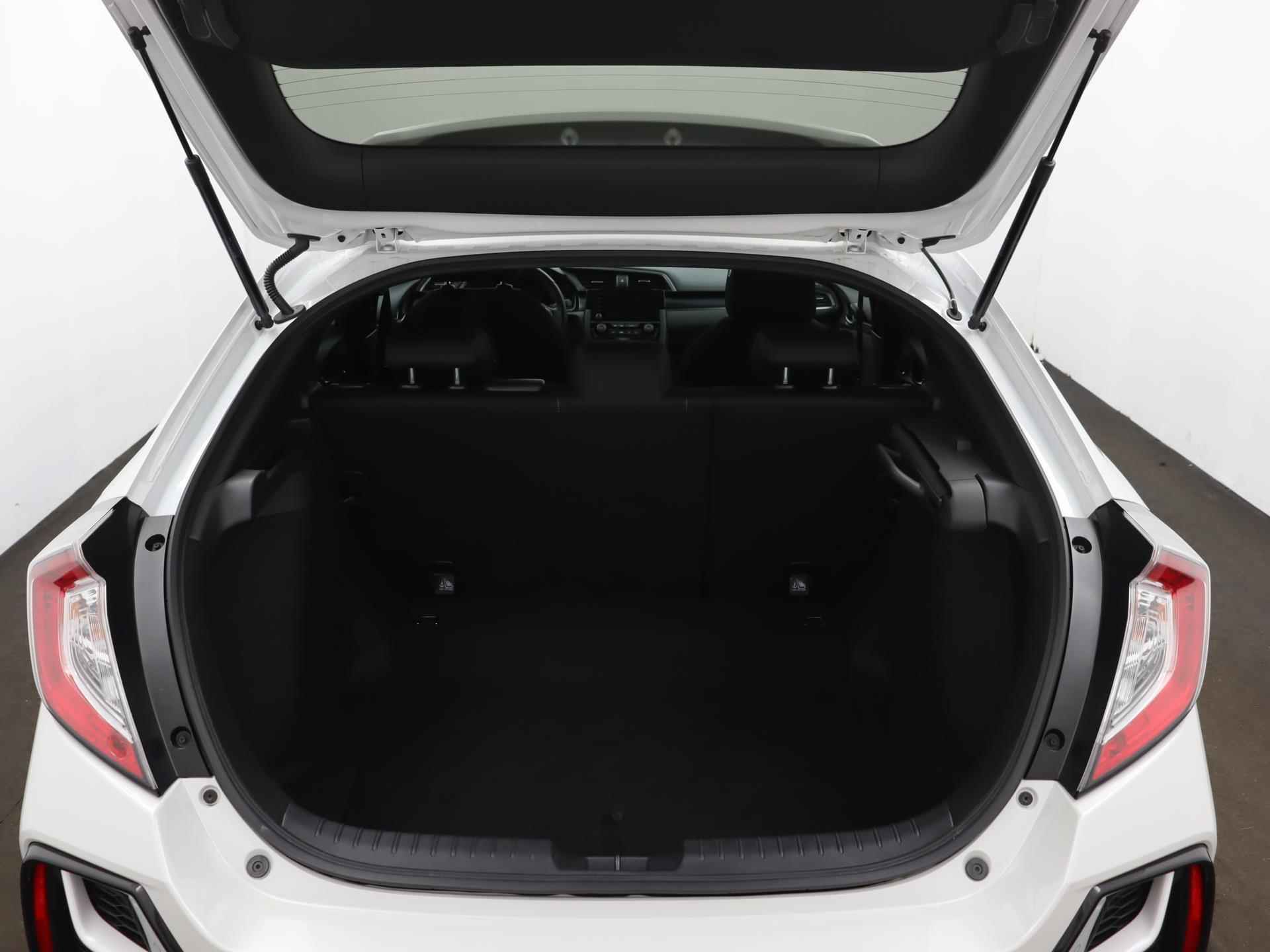 Honda Civic 1.0 i-VTEC Elegance Aut. | Outletdeal! | Facelift | Navigatie | Adaptive cruise | Camera | Privacy glass | 17 inch | Parkeersensoren | - 19/28