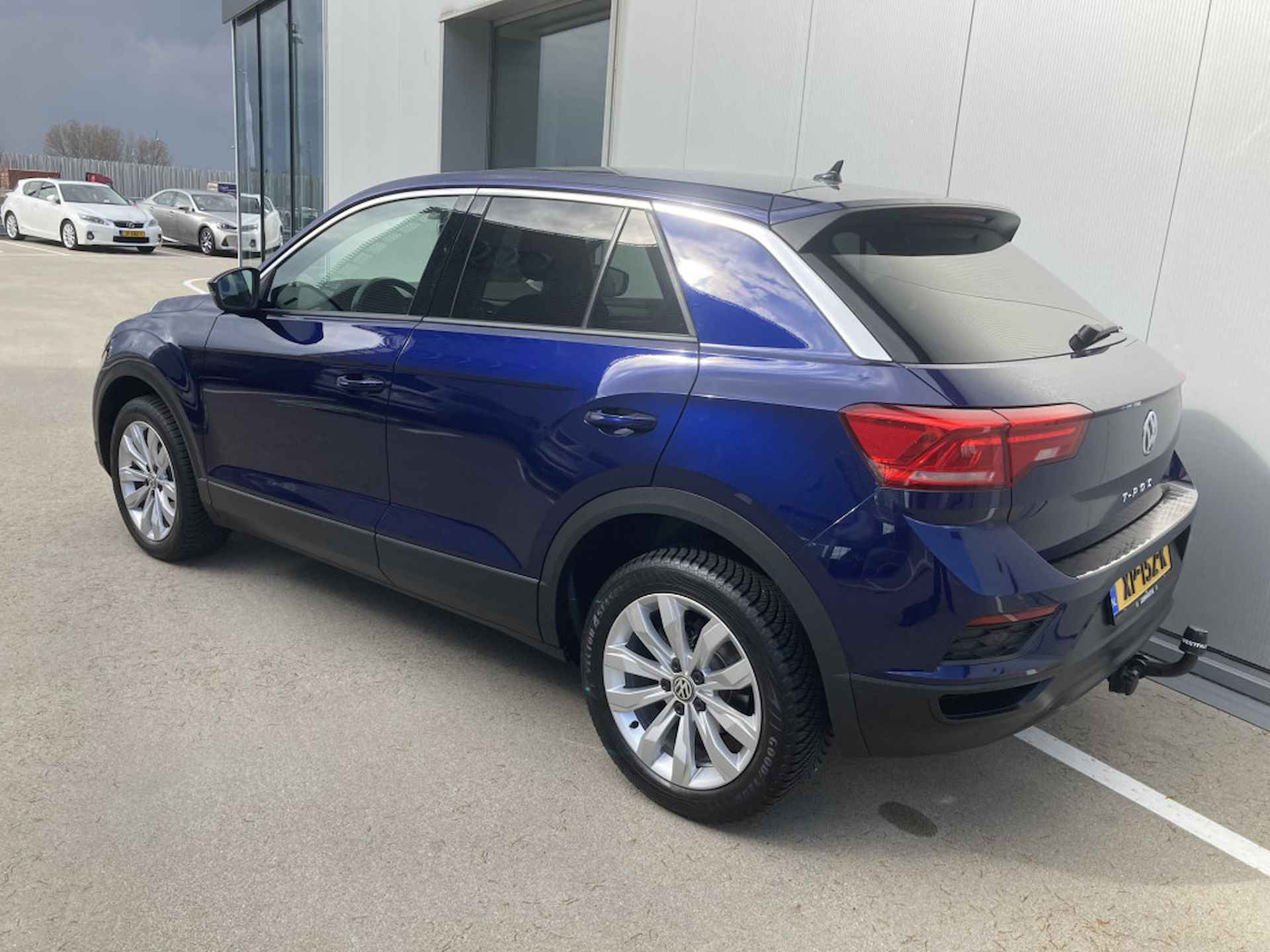 Volkswagen T-Roc 1.5 TSI 150pk DSG Airco Bluetooth Trekhaak - 2/11