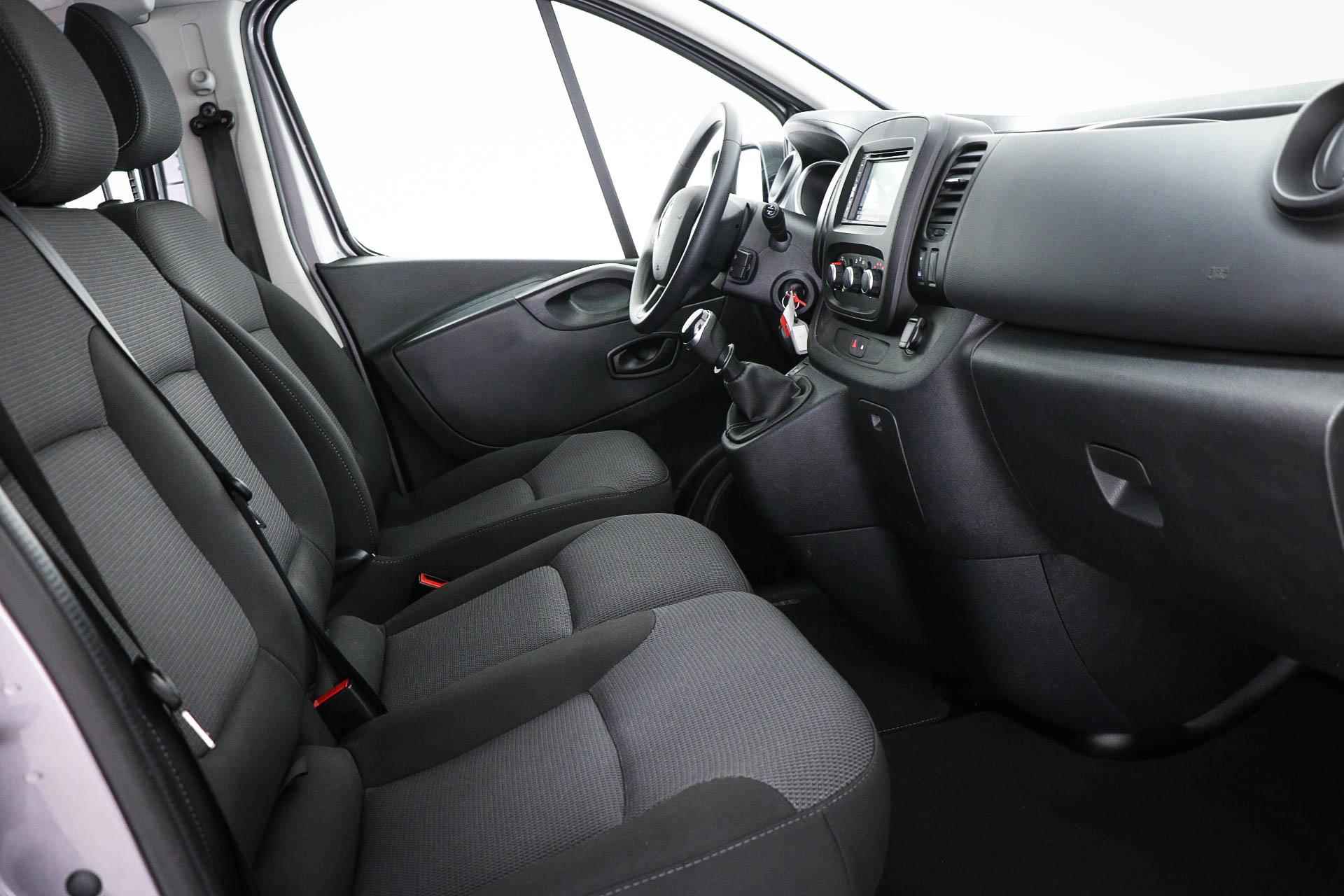 Renault Trafic Passenger 2.0 dCi 120 Grand Zen | LED |  AIRCO | CRUISE | NAVI | APPLE | TREKHAAK | INCL. BTW/BPM - 6/56