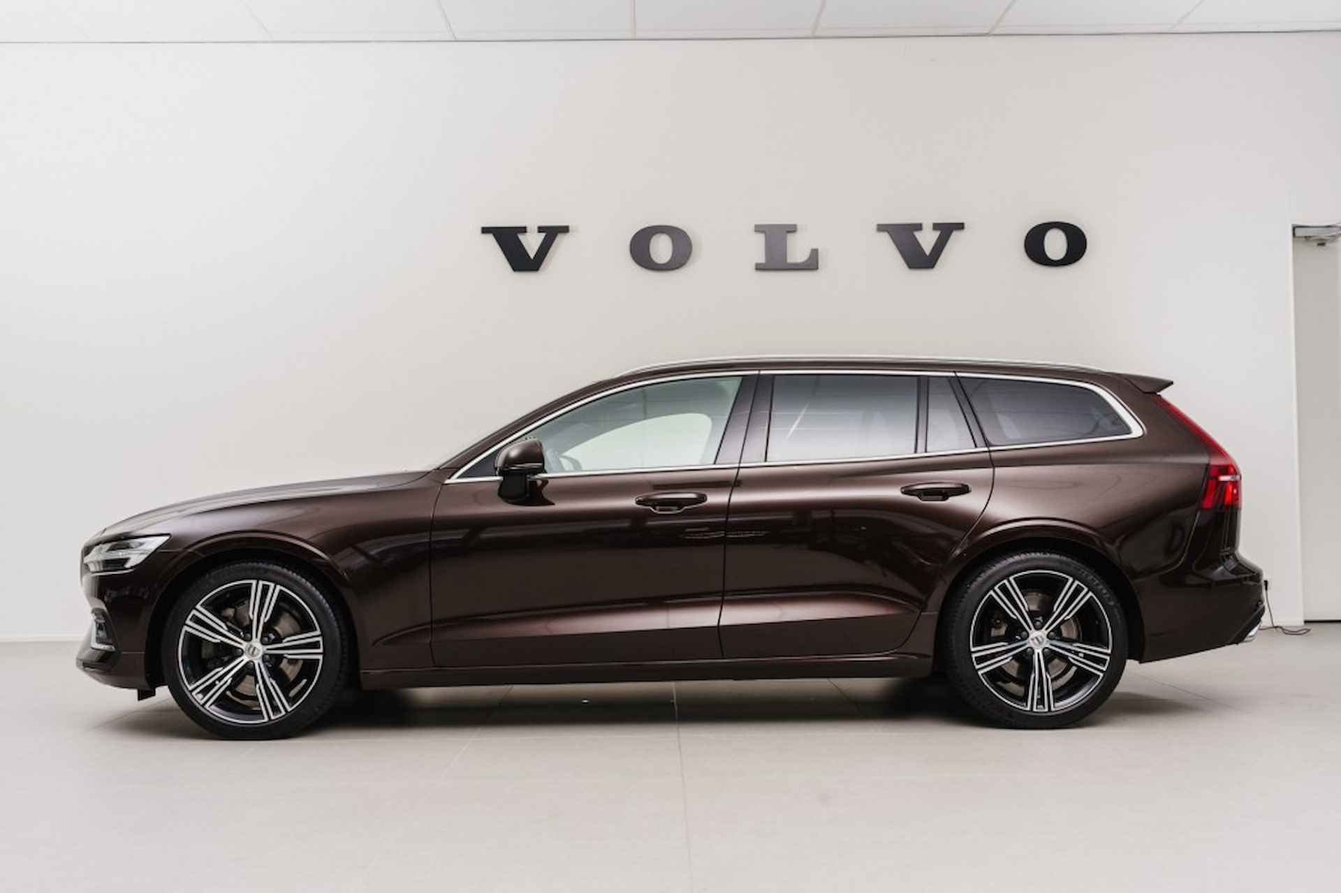 VOLVO V60 T5 Geartronic Inscription, Business Pack Connect, Park assist - 2/22