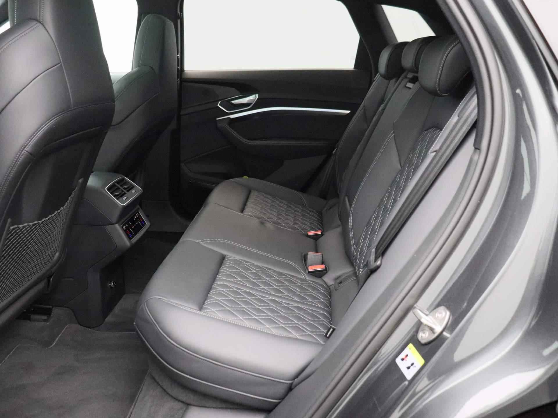 Audi e-tron S quattro 95 kWh 503 PK | Automaat | Navigatie | 360 Camera | Adaptive Cruise Control | Panoramadak | Stoelverwarming | Apple Carplay | Android Auto | Lichtmetalen velgen | Head-up Display | B&O Premium | - 15/61