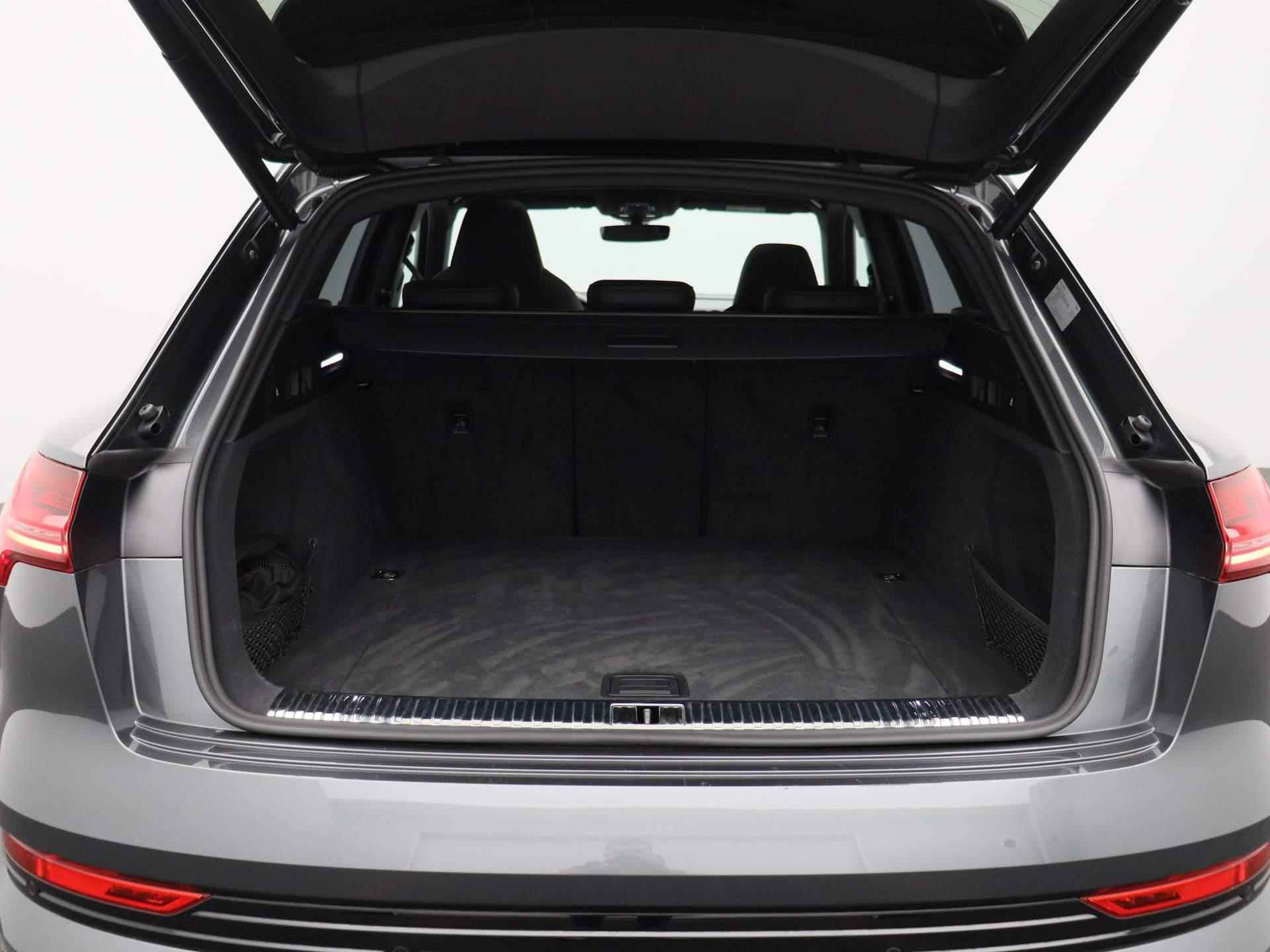 Audi e-tron S quattro 95 kWh 503 PK | Automaat | Navigatie | 360 Camera | Adaptive Cruise Control | Panoramadak | Stoelverwarming | Apple Carplay | Android Auto | Lichtmetalen velgen | Head-up Display | B&O Premium | - 16/61
