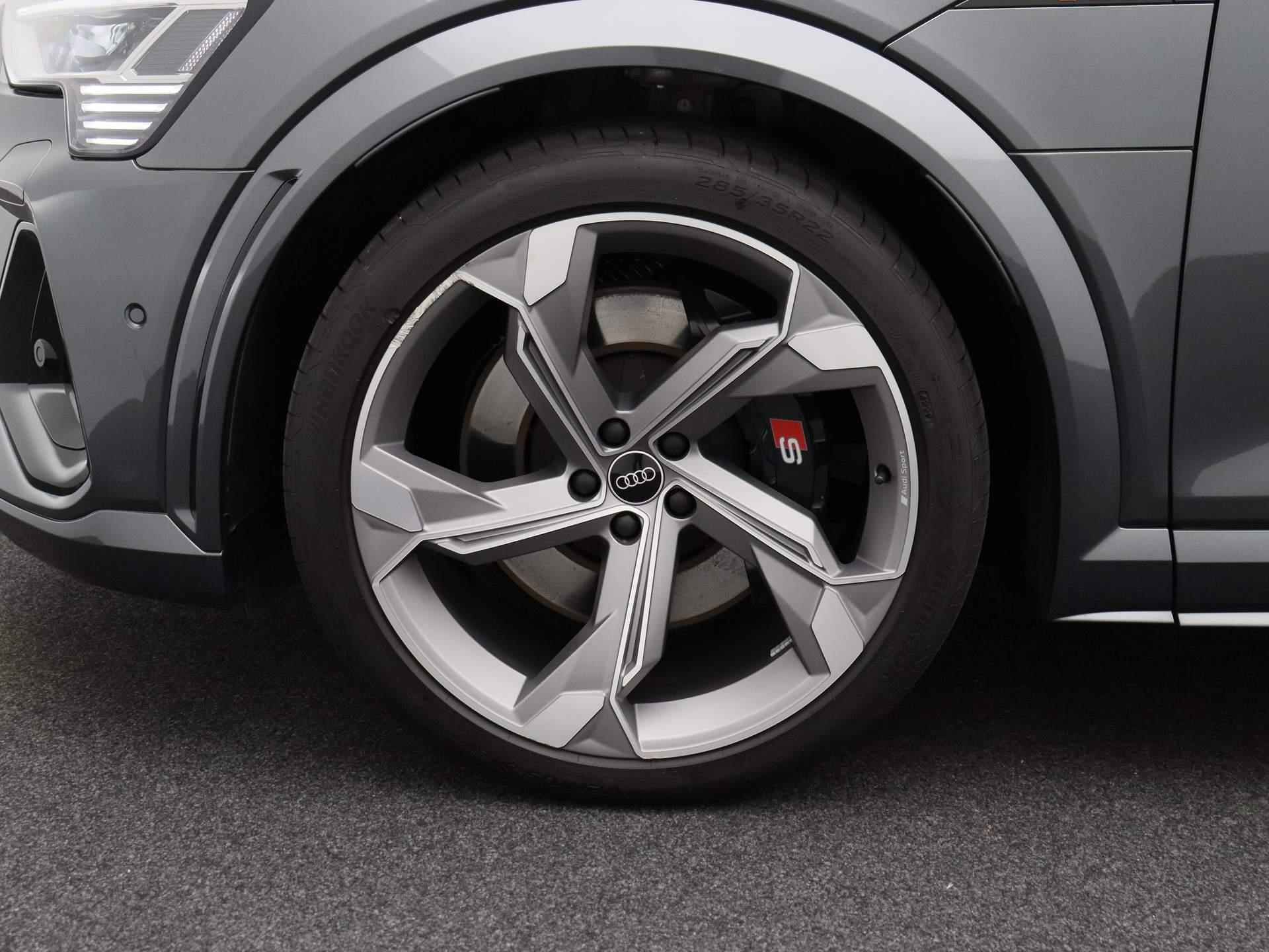 Audi e-tron S quattro 95 kWh 503 PK | Automaat | Navigatie | 360 Camera | Adaptive Cruise Control | Panoramadak | Stoelverwarming | Apple Carplay | Android Auto | Lichtmetalen velgen | Head-up Display | B&O Premium | - 18/61