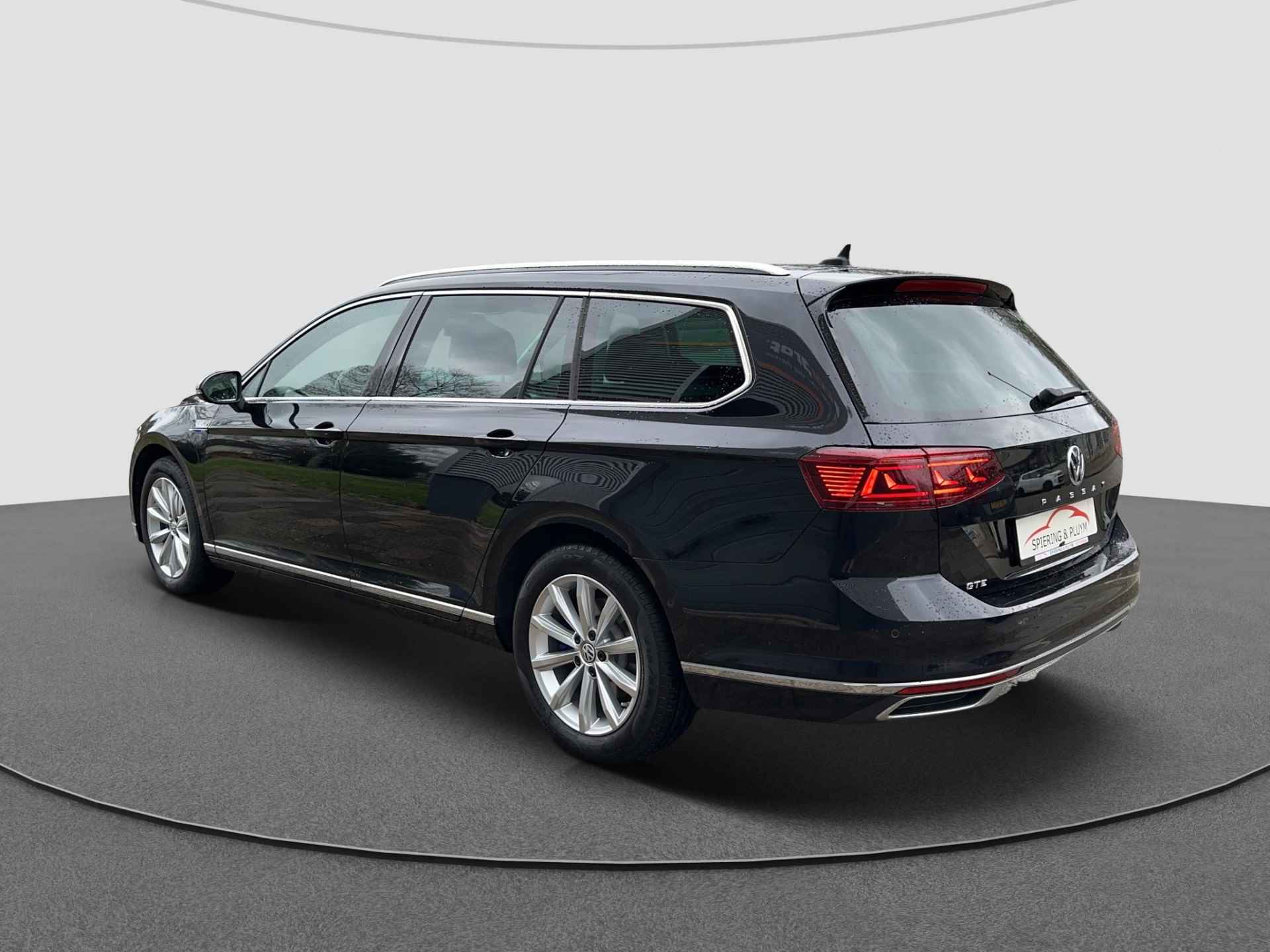 Volkswagen Passat Variant 1.4 TSI PHEV GTE | R-Line | volleder | panodak | 360camera | HUD | memory seat! - 11/39