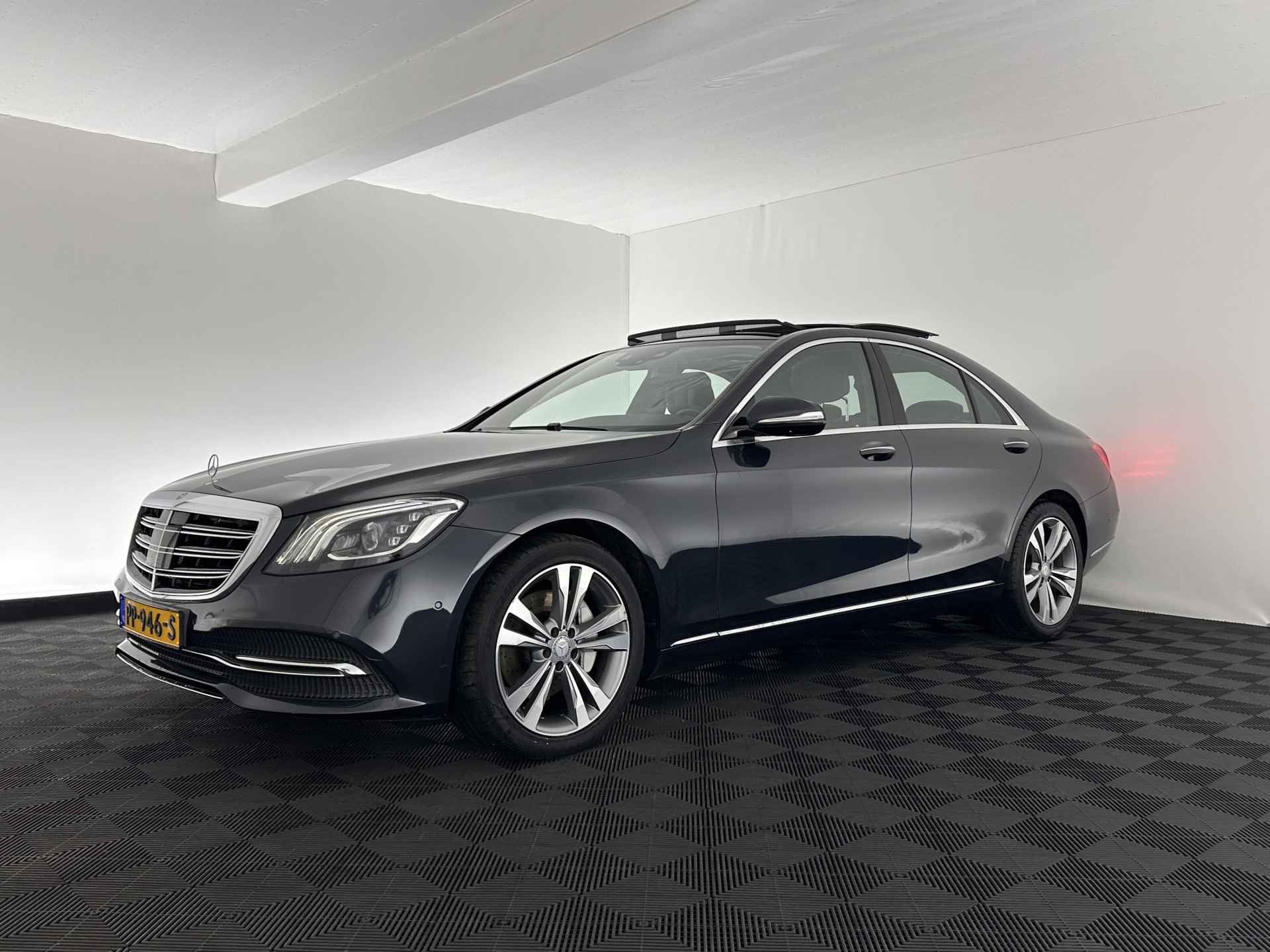 Mercedes-Benz S-Klasse 350d 4Matic Aut. *PANO | DISTRONIC | FULL-LEATHER | FULL-LED | BLINDSPOT | MEMORY-PACK | WIDE-SCREEN-DIGI-COCKPIT | AIR-SUSPENSION | AMBIENT-LIGHT | CAMERA | TOPVIEW | ECC | COMFORT-SEATS | 19''ALU.... - 3/40