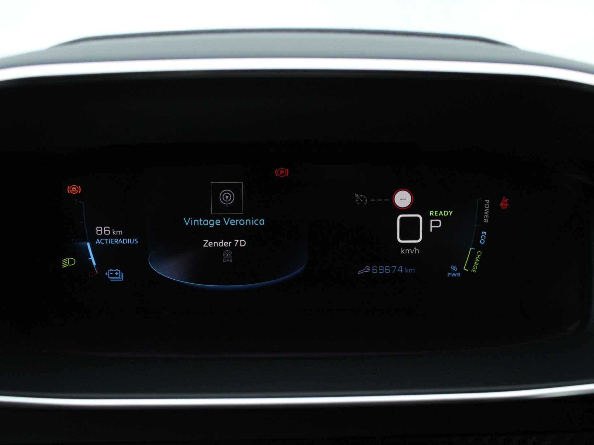 Peugeot e-2008 EV Allure Pack 50 kWh NL AUTO | CARPLAY | SOH BEKEND - 37/42