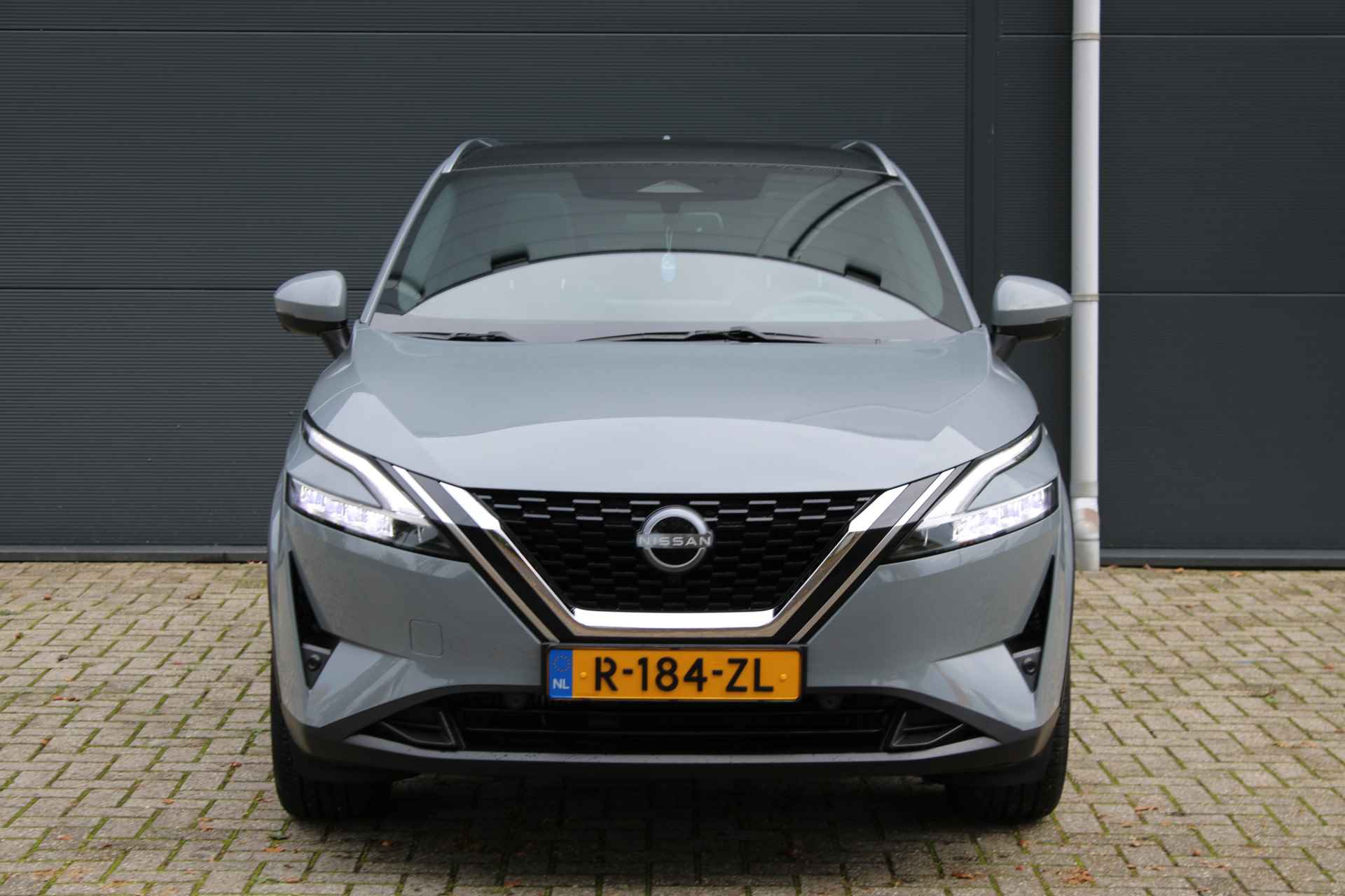 Nissan QASHQAI 1.3 MHEV Tekna / LEDER / 360 Camera / Keyless / Dodehoek Detectie / Head-up Display / Panoramadak / '' vraag een vrijblijvende offerte aan '' - 17/43