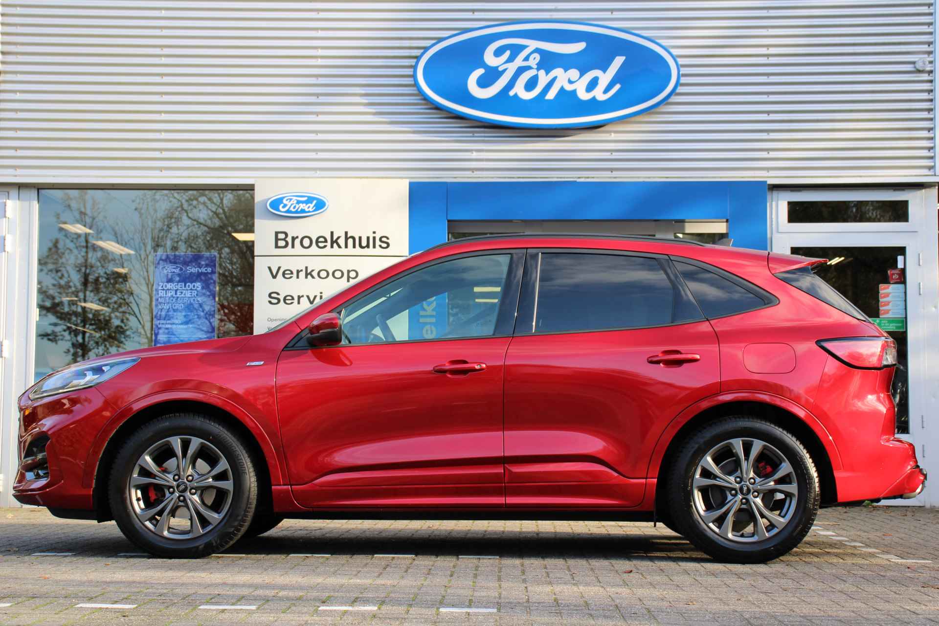 Ford Kuga 1.5EB ST-LINE X | DEALER OH! | TREKHAAK 1800KG | CAMERA | WINTERPACK | PARK SENS V+A | EL. ACHTERKLEP | PRACHTIGE STAAT!! - 2/47