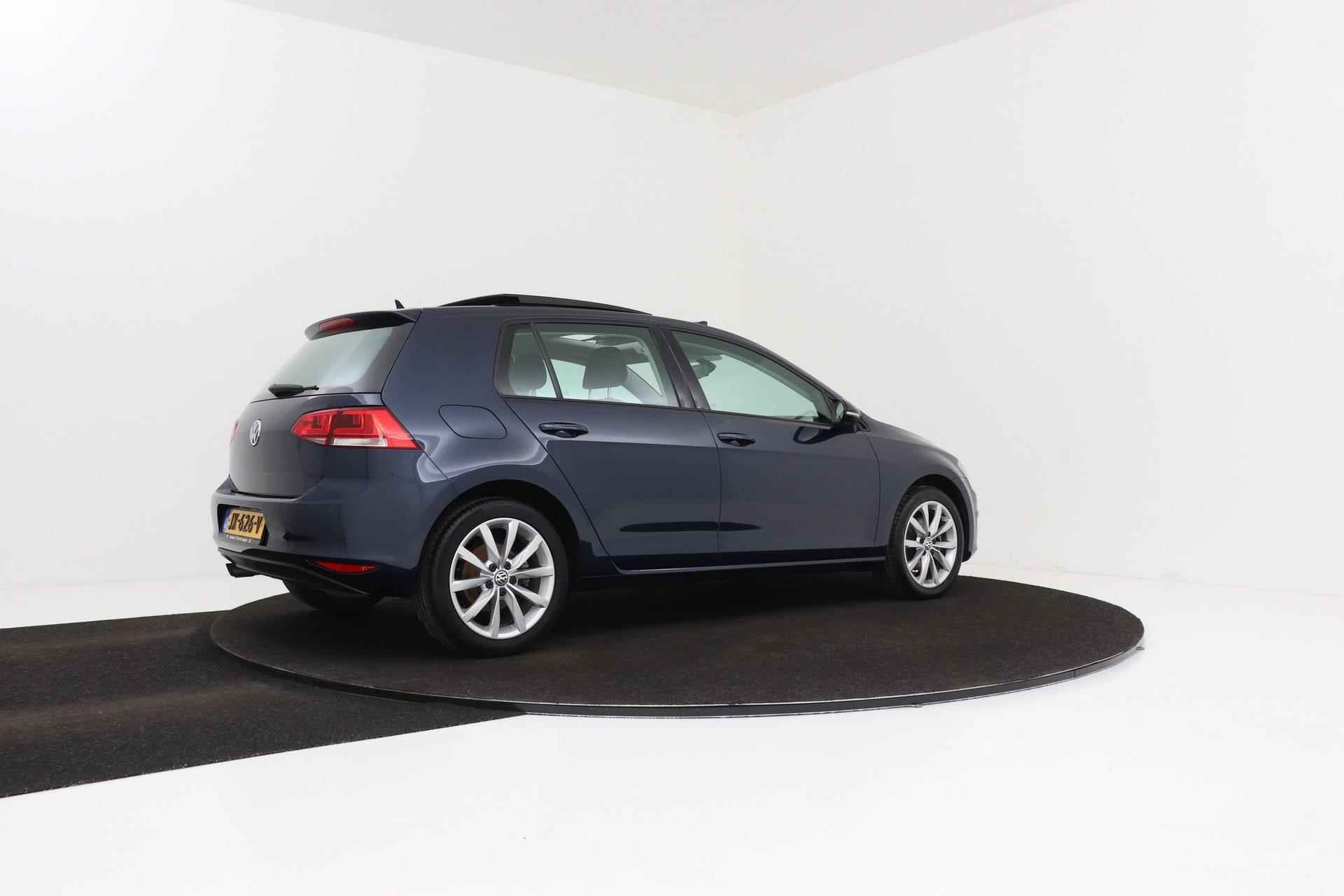 Volkswagen Golf 1.4 TSI Highline | Panoramadak | Org NL | Volledig Ond. | Apple CarPlay | Camera | Navigatie | - 51/51
