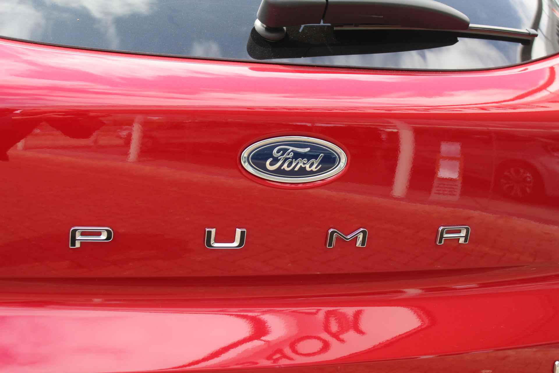 Ford Puma 1.0 155 pk EcoBoost Hybrid ST-Line Vignale Navigatie, Camera, Bluetooth, Leer , Winterpack , Dodehoek detectie Stoelmassage , Zeer Luxe en Sportieve uitvoering , Garantie t/m 04-2025 - 41/55
