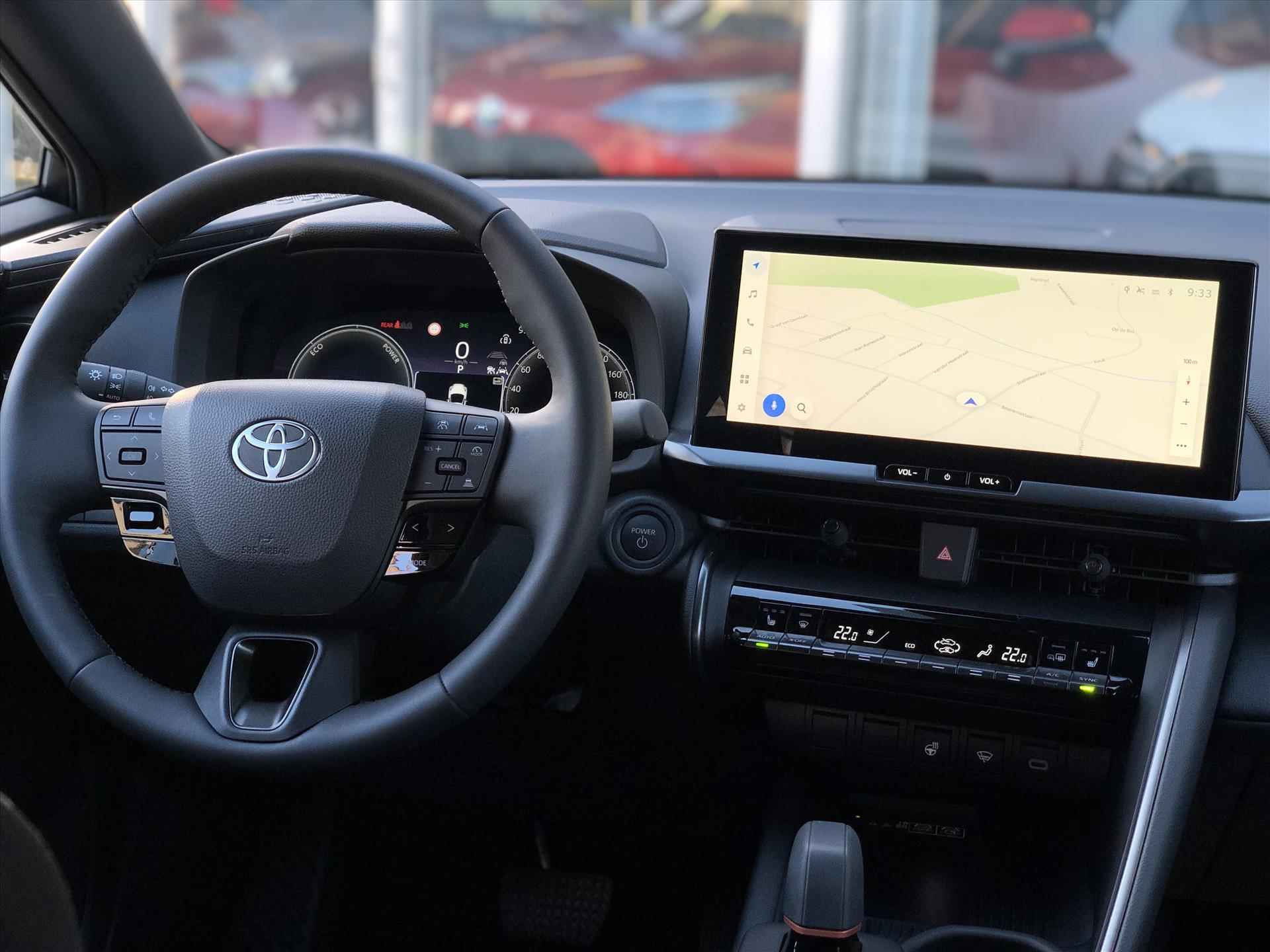 Toyota C-Hr 1.8 Hybrid 140pk First Edition Bi-tone | Nieuw model, Smart connect, Dodehoekherkenning, Parkeersensoren,Stoel + Stuurverwarming - 17/39