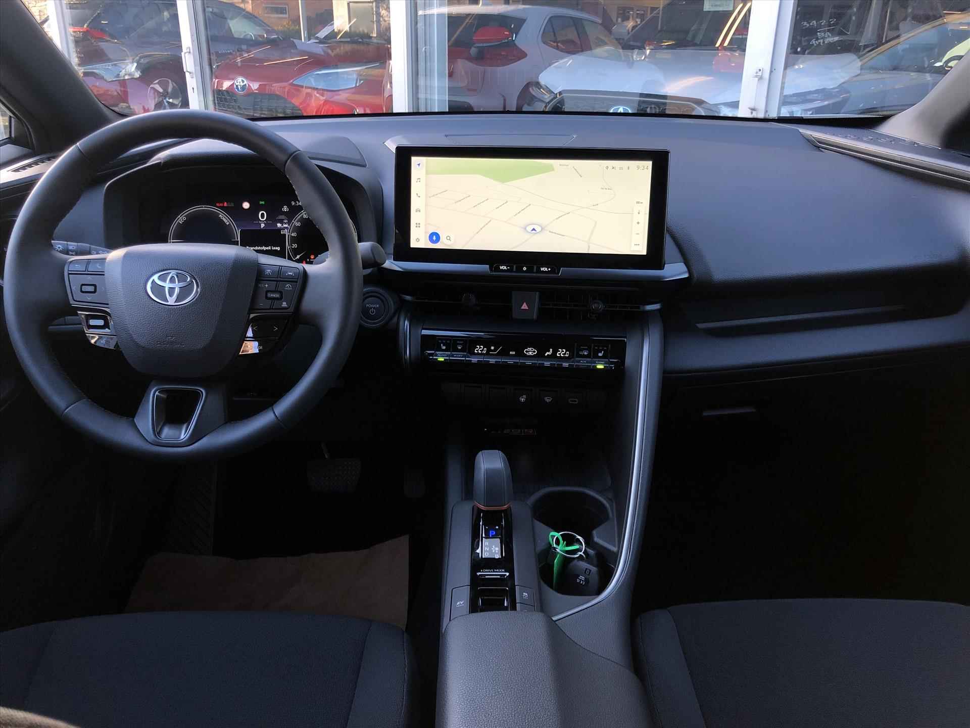Toyota C-Hr 1.8 Hybrid 140pk First Edition Bi-tone | Nieuw model, Smart connect, Dodehoekherkenning, Parkeersensoren,Stoel + Stuurverwarming - 18/39