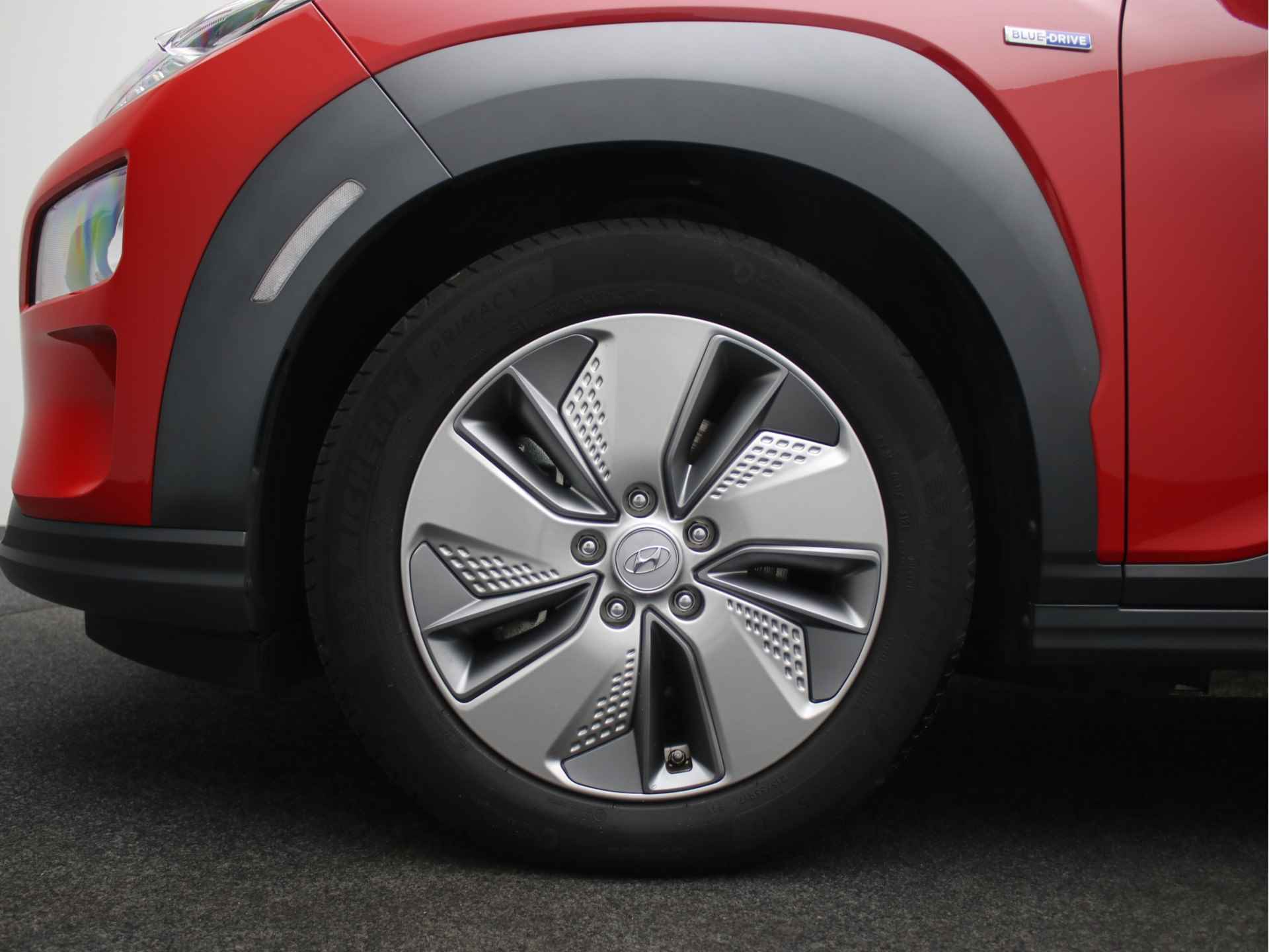 Hyundai KONA EV Fashion 64 kWh € 2.000,- SEPP Subsidie Mogelijk Rijklaarprijs! - 37/37
