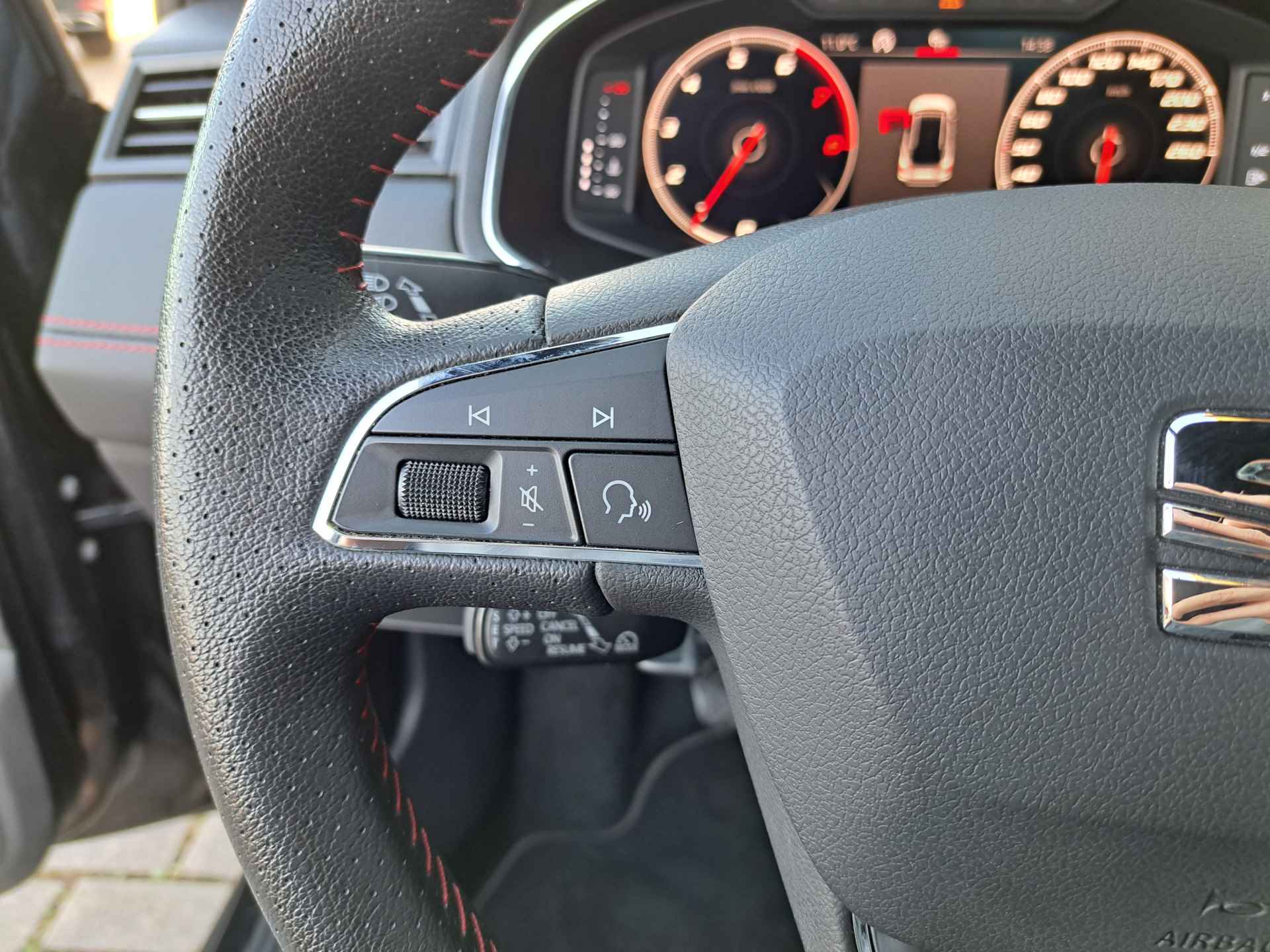 SEAT Arona 1.0 TSI FR Business Intense | Beats Audio | DAB | NAVI | Virtual Cockpit - 17/35