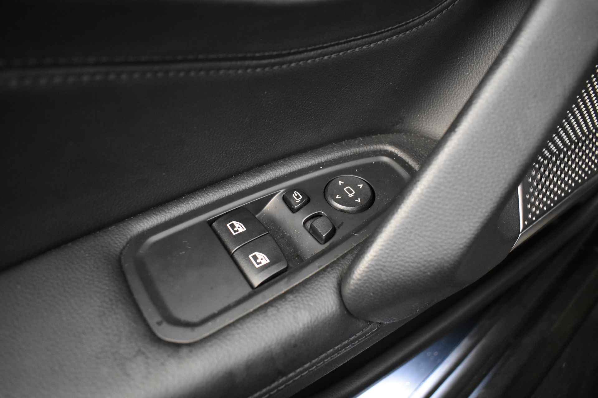 BMW Z4 Roadster sDrive20i High Executive Automaat / Comfort Access / Harman Kardon / Head-Up / Live Cockpit Professional / Leder / Stoelverwarming - 31/54