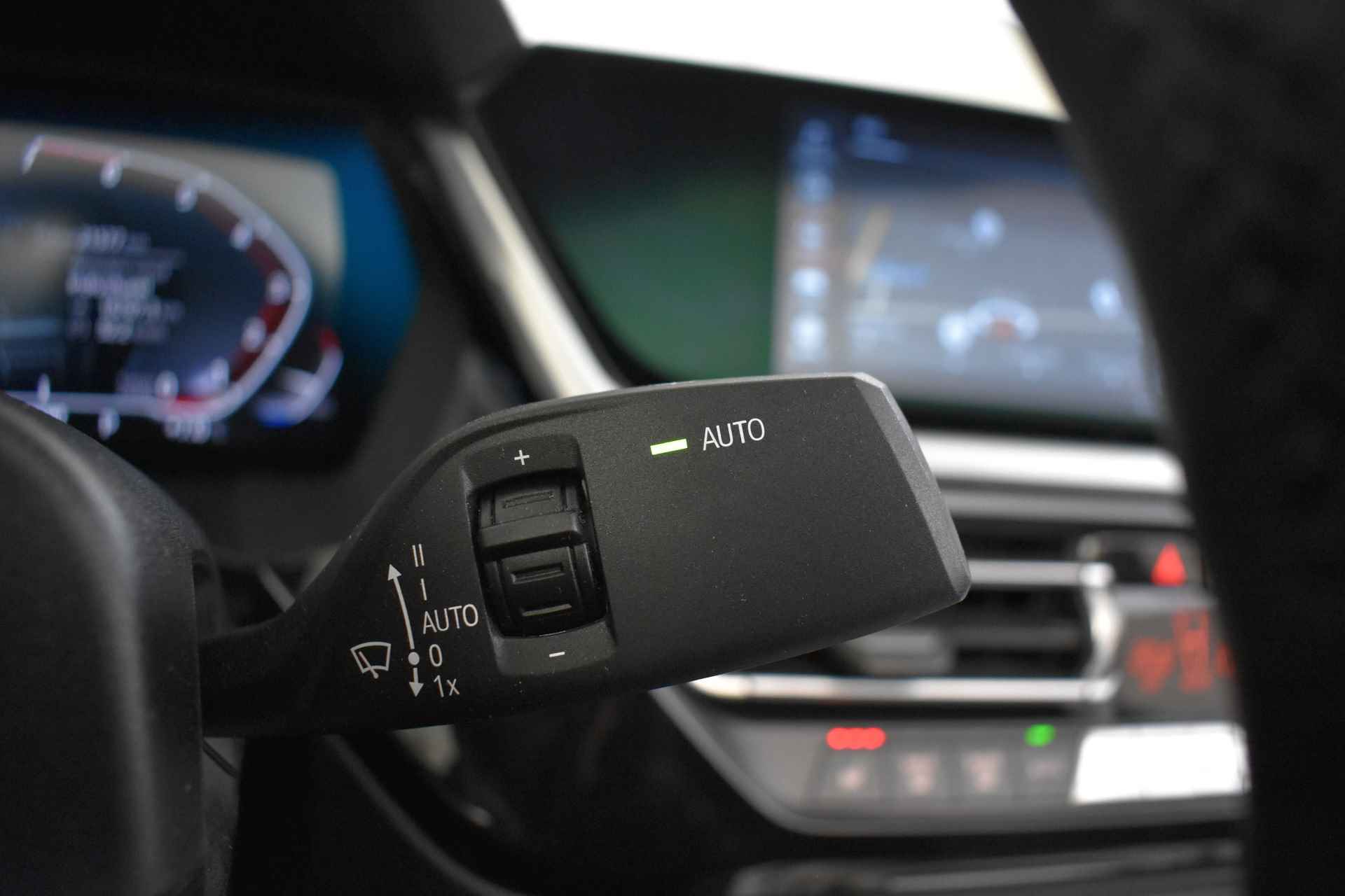 BMW Z4 Roadster sDrive20i High Executive Automaat / Comfort Access / Harman Kardon / Head-Up / Live Cockpit Professional / Leder / Stoelverwarming - 34/54