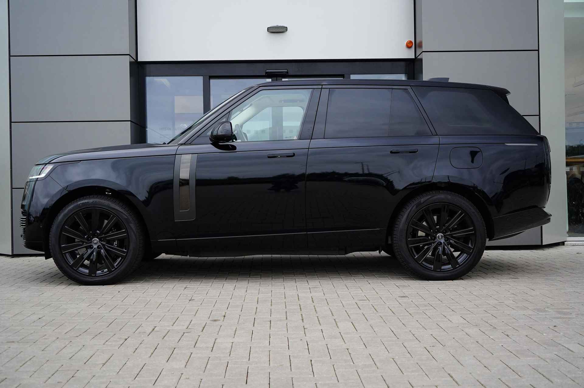 Land Rover Range Rover P550e SV - Ligurian Black l Full Xpel | Intrepid Exterior | Hot Stone Massage - 3/40