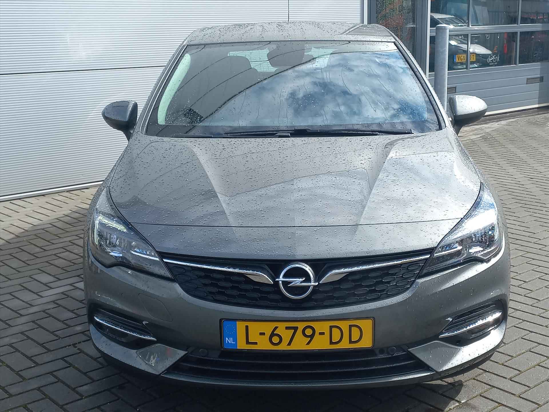 Opel Astra 1.2T 110pk EDITION | Airconditioning | Navigatie | Lm velgen | Camera | Parkeersensoren voor en achter - 2/37
