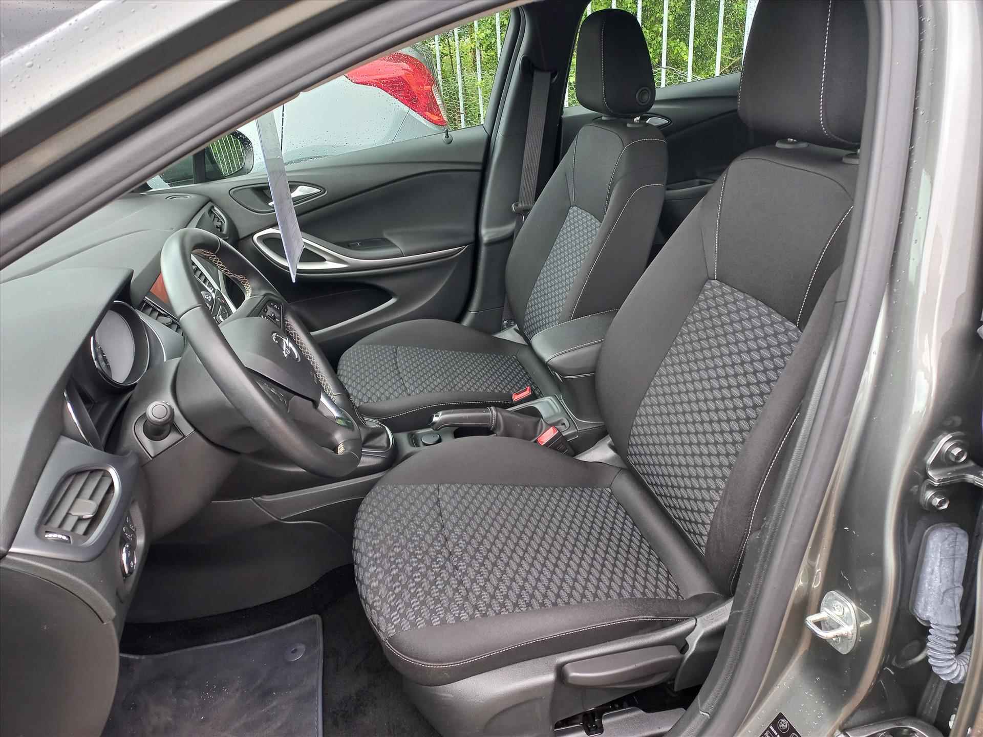 Opel Astra 1.2T 110pk EDITION | Airconditioning | Navigatie | Lm velgen | Camera | Parkeersensoren voor en achter - 10/37