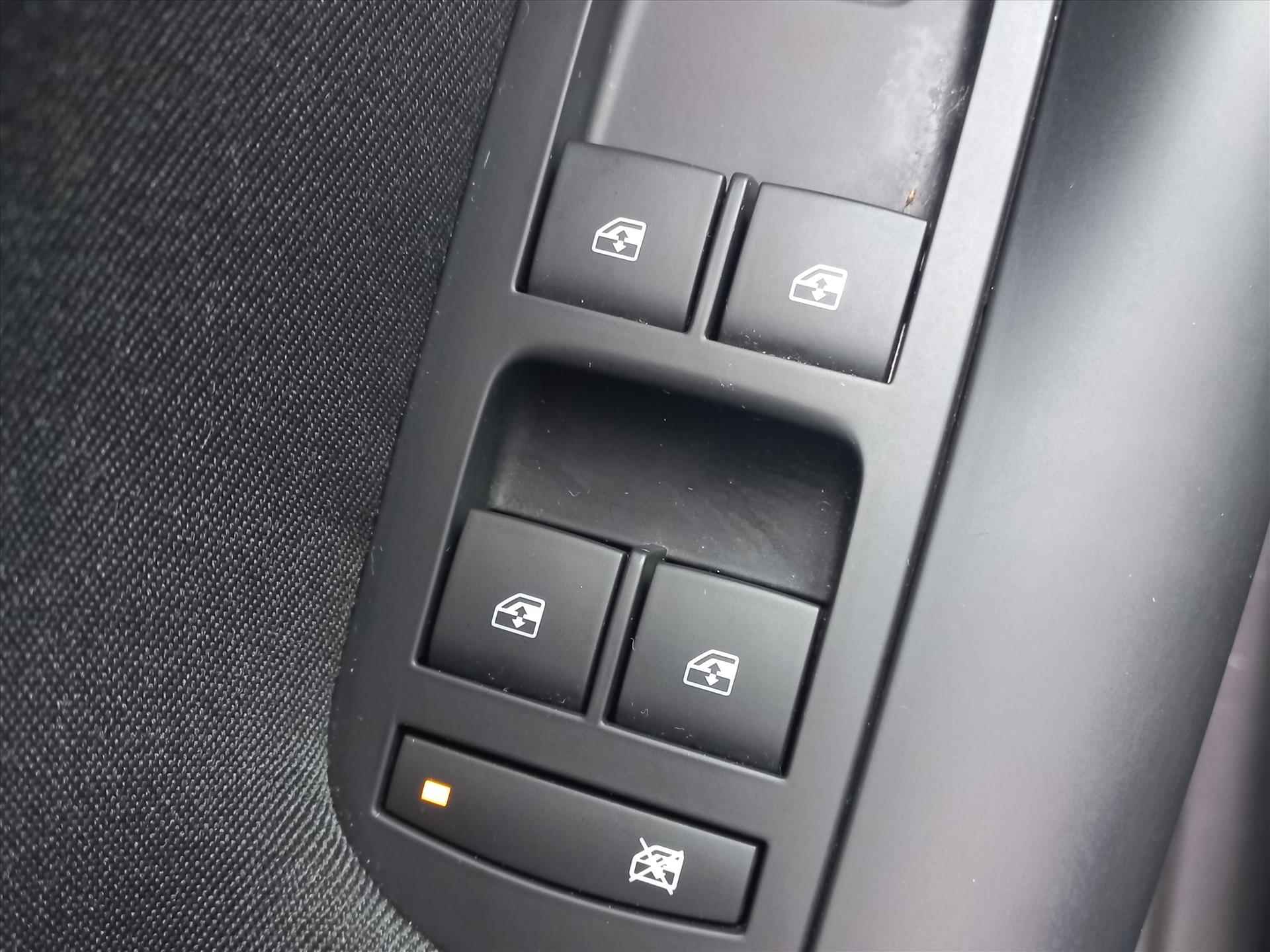 Opel Astra 1.2T 110pk EDITION | Airconditioning | Navigatie | Lm velgen | Camera | Parkeersensoren voor en achter - 17/37