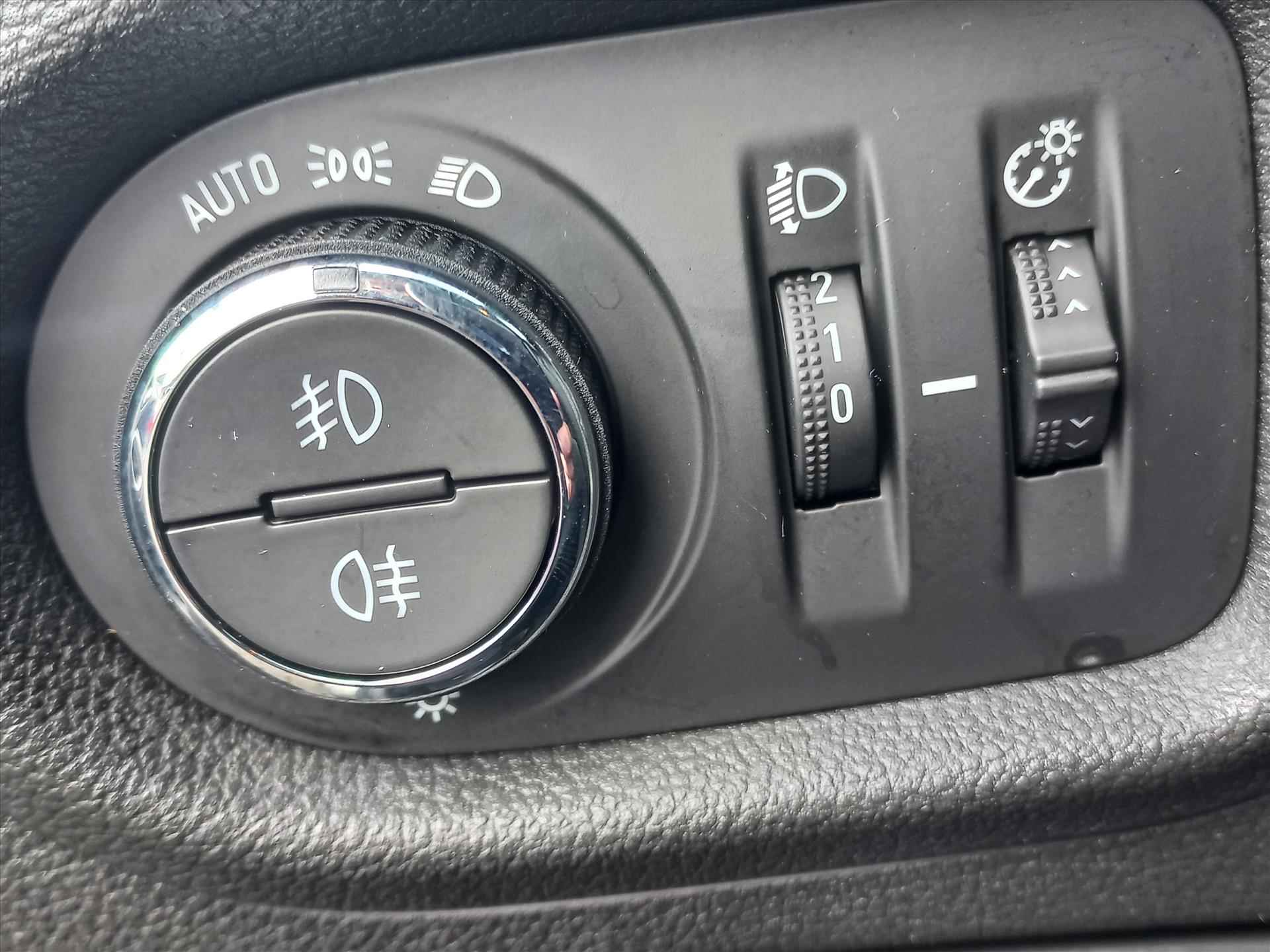 Opel Astra 1.2T 110pk EDITION | Airconditioning | Navigatie | Lm velgen | Camera | Parkeersensoren voor en achter - 18/37