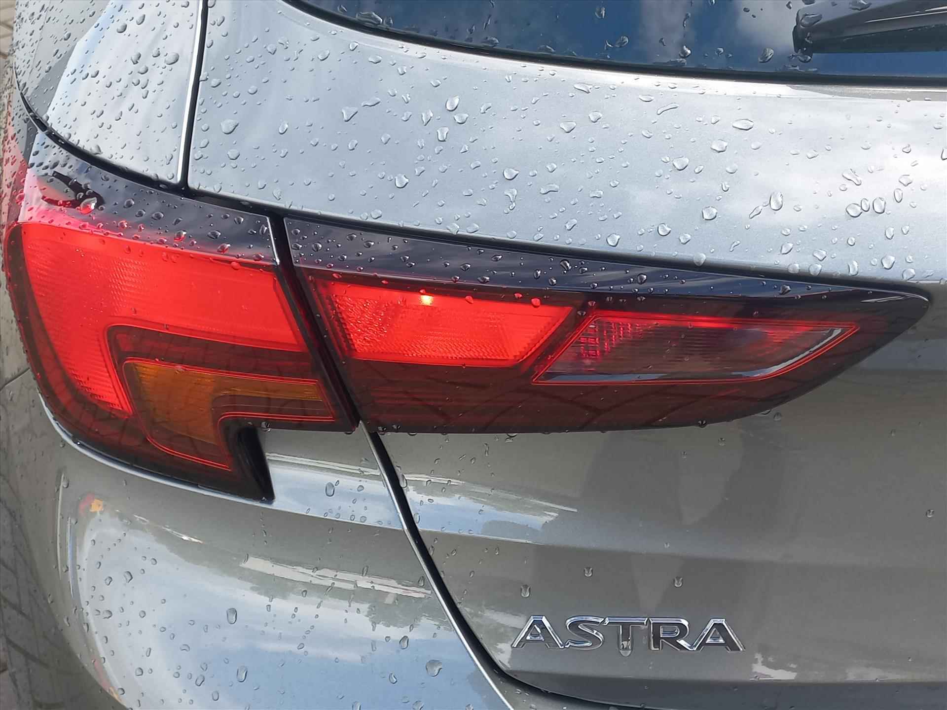 Opel Astra 1.2T 110pk EDITION | Airconditioning | Navigatie | Lm velgen | Camera | Parkeersensoren voor en achter - 31/37