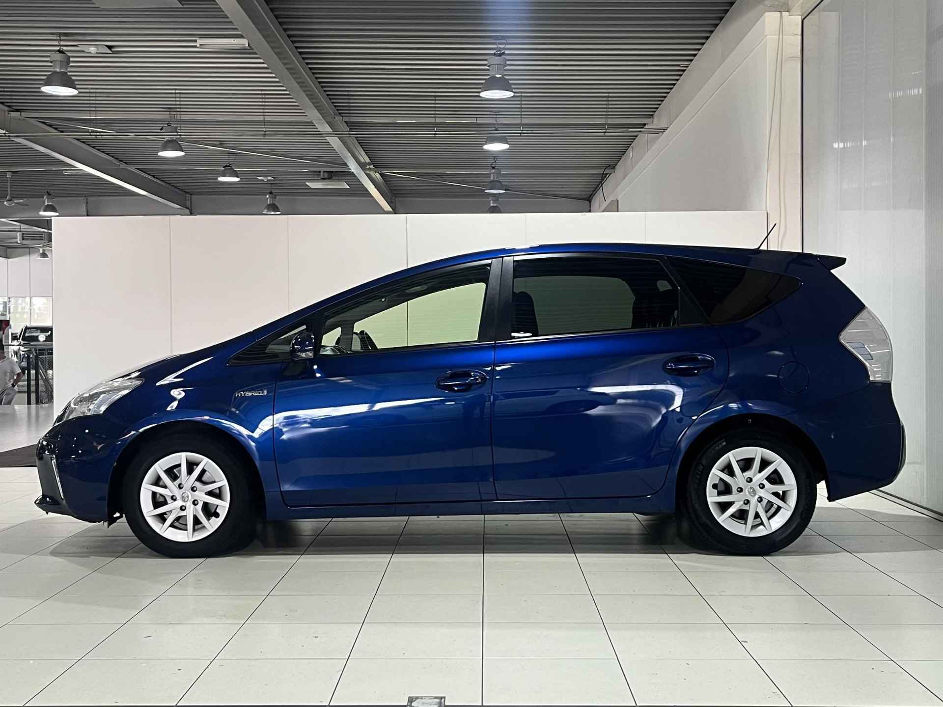 Toyota Prius Wagon 1.8 Dynamic Aspiration Business | HUD | Leder | Panoramadak | Navigatie | 7-persoons - 16/37