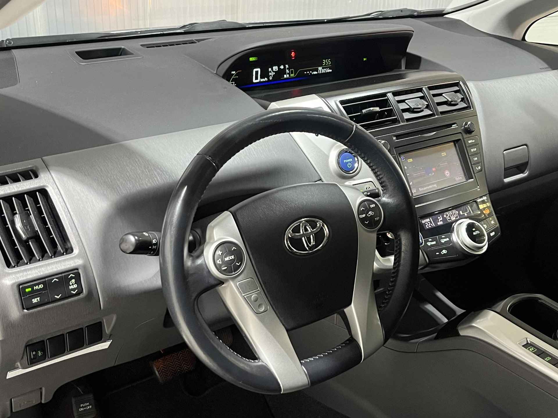 Toyota Prius Wagon 1.8 Dynamic Aspiration Business | HUD | Leder | Panoramadak | Navigatie | 7-persoons - 18/37