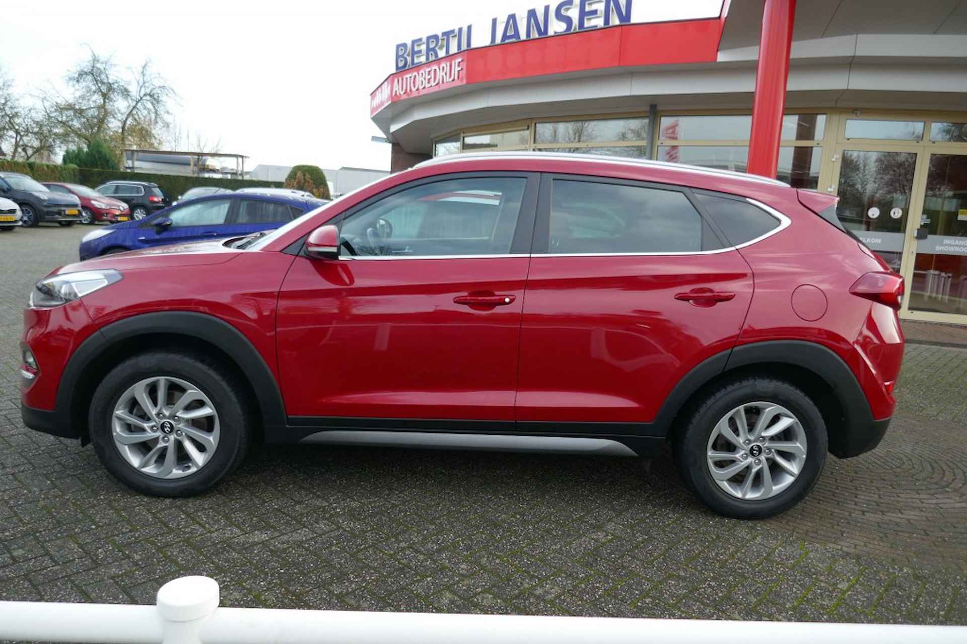 HYUNDAI Tucson 1.6 GDI GO!  NAVIGATIE/TREKHAAK/NL AUTO - 6/37