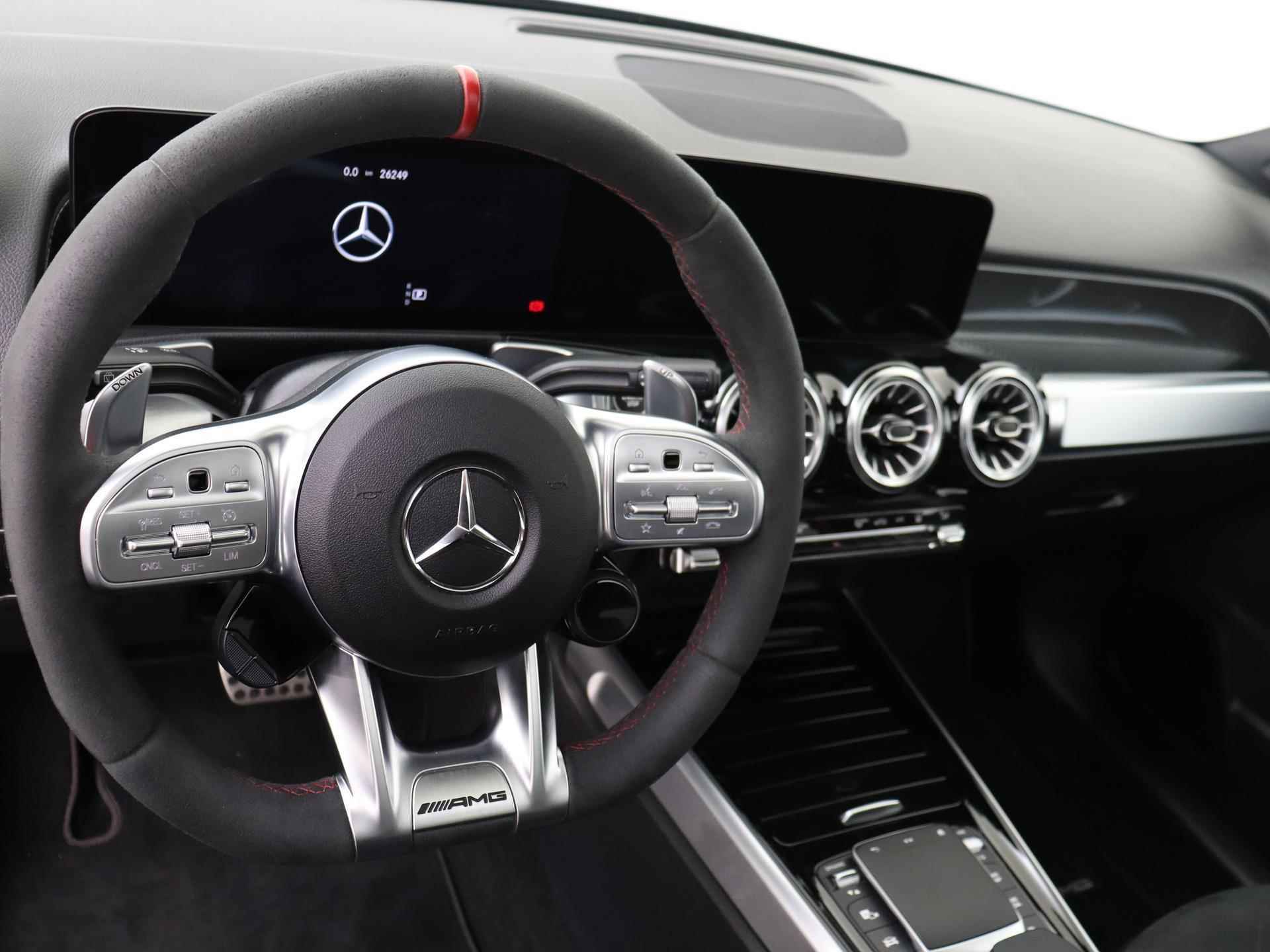 Mercedes-Benz GLB 35 AMG 4MATIC / Panoramadak / Night/ 360 Camera / Multibeam LED / 21 inch AMG Multispaak - 4/41