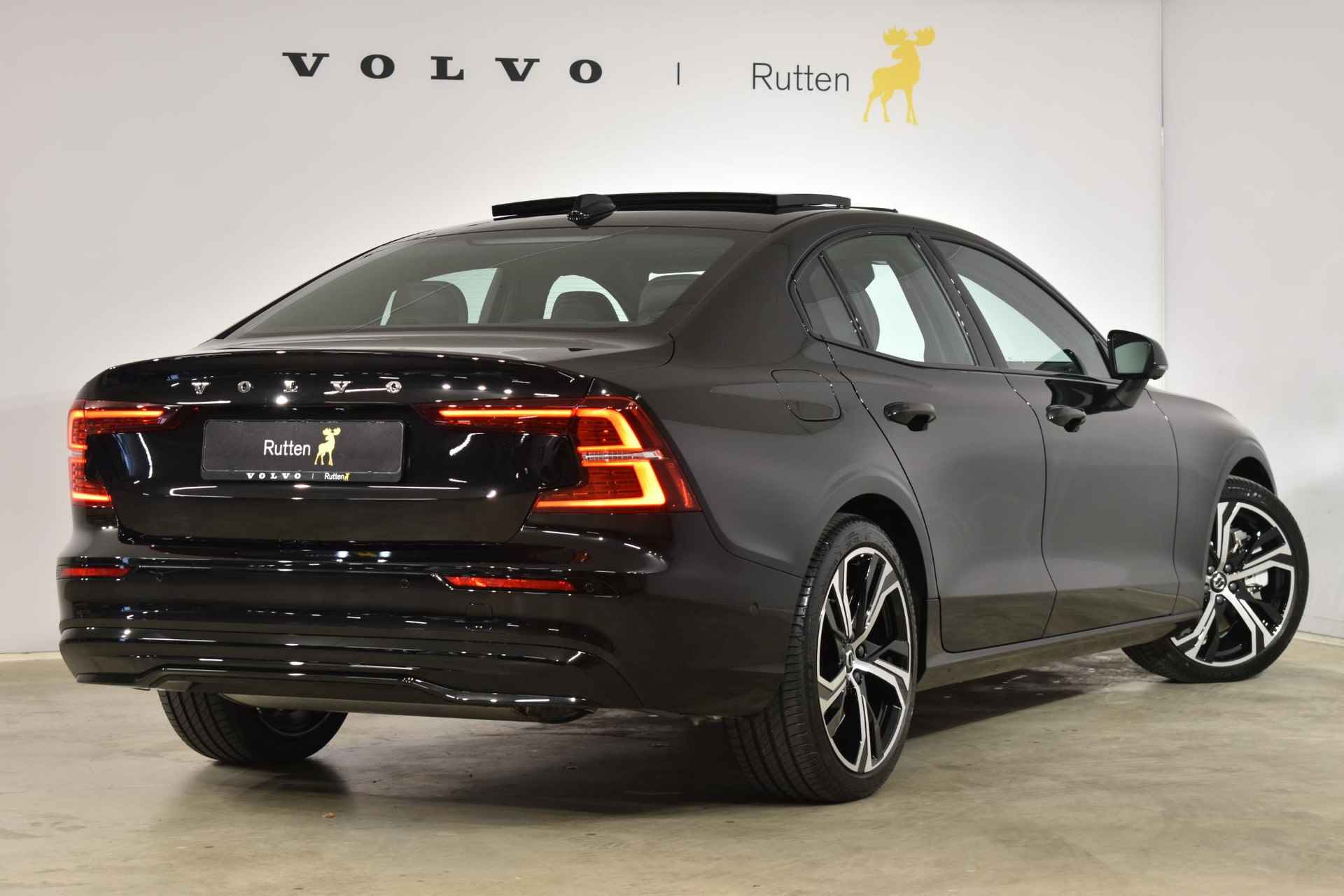 Volvo S60 T6 350PK Automaat AWD Ultimate Dark / Nappa leder / Stoel-Stuurverwarming / 360 Visual Park Assist / Elektrische stoelen / Schuif-Kanteldak / 19'' Velgen / - 2/42