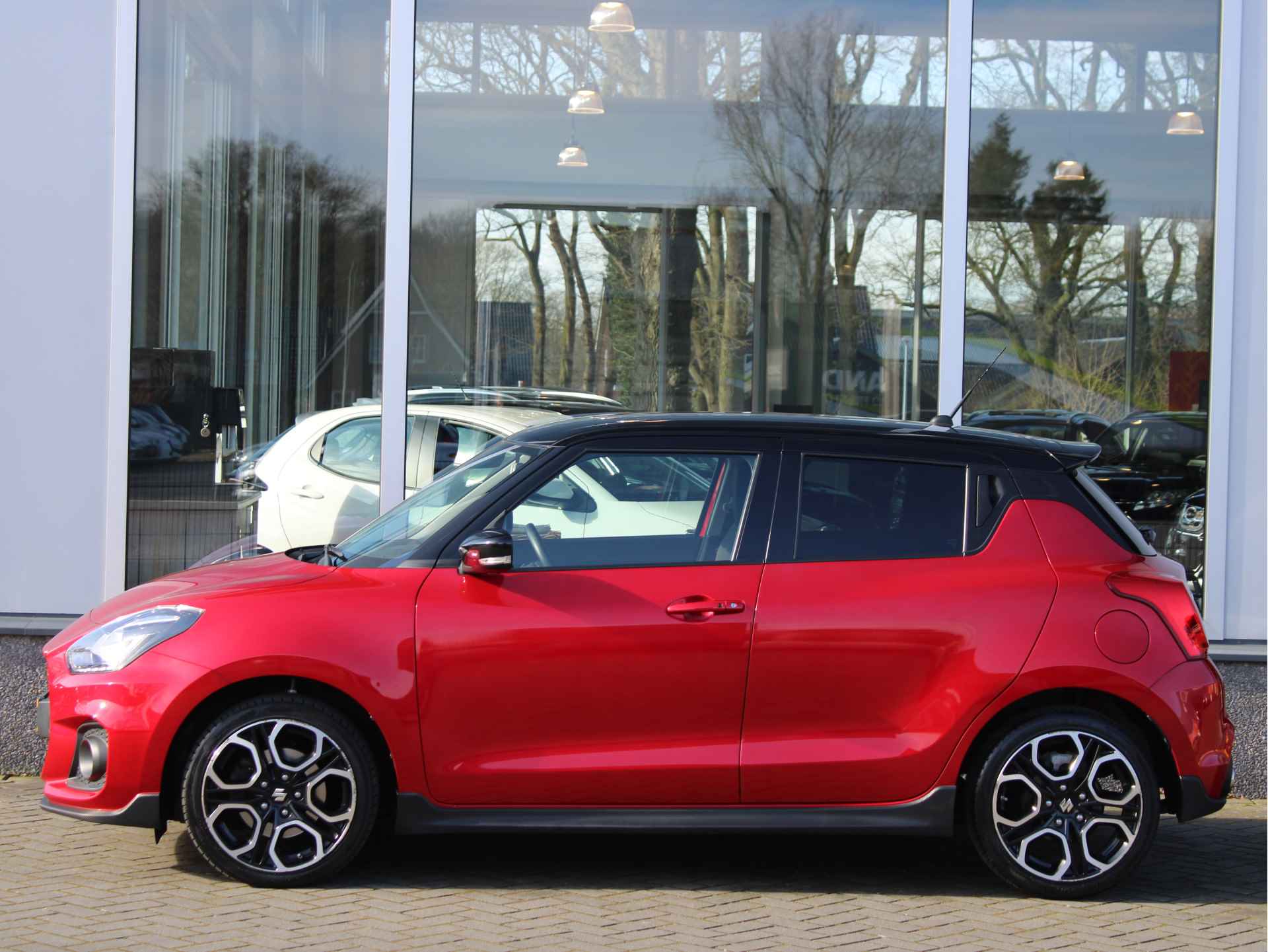 Suzuki Swift 1.4 Sport Smart Hybrid 6-Versnellingsbak, Origineel Nederlands, Navigatie, Cruise en Climate Control - 16/50