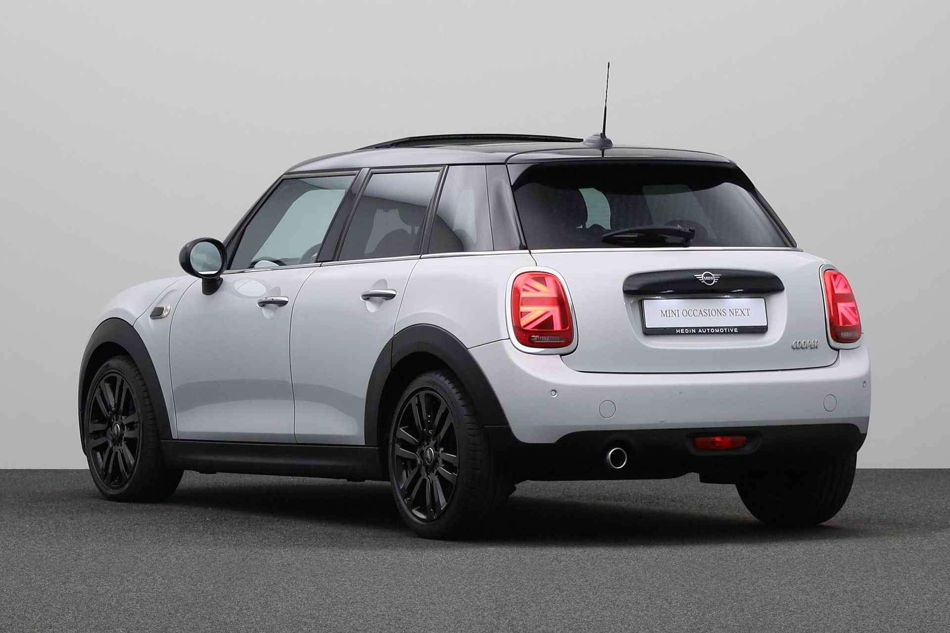 MINI 5-deurs 1.5 Cooper Chili | Glazen panoramadak | Apple CarPlay | Comfort Access | - 13/26