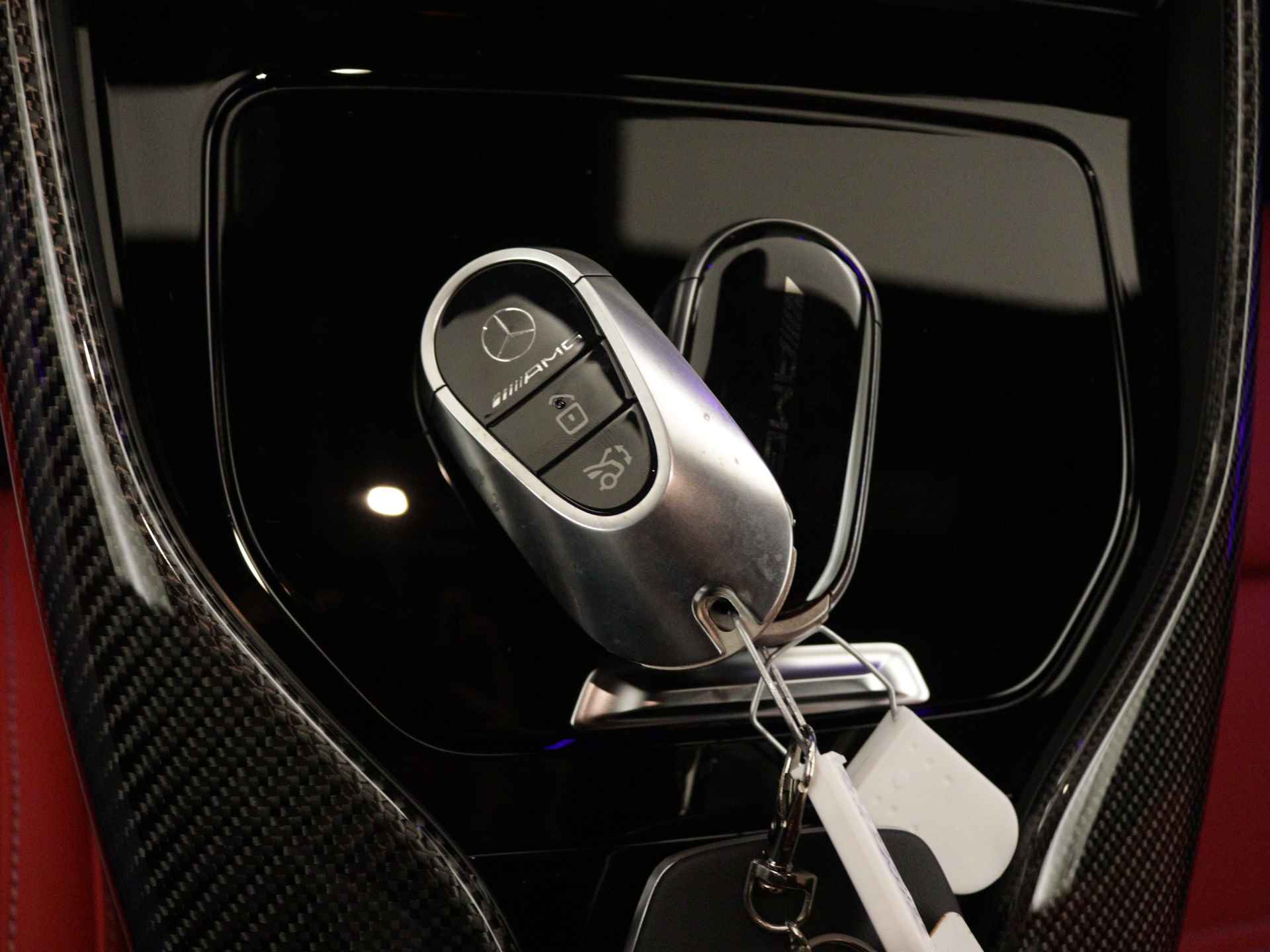 Mercedes-Benz SL-Klasse Roadster 63 4MATIC+ | Sierelementen in AMG carbon | AMG Nightpakket | 21" 10-dubbelspaaks gesmede AMG-velgen, zwart | ENERGIZING-pakket | Head-up display | Burmester Surround Sound systeem | - 13/44