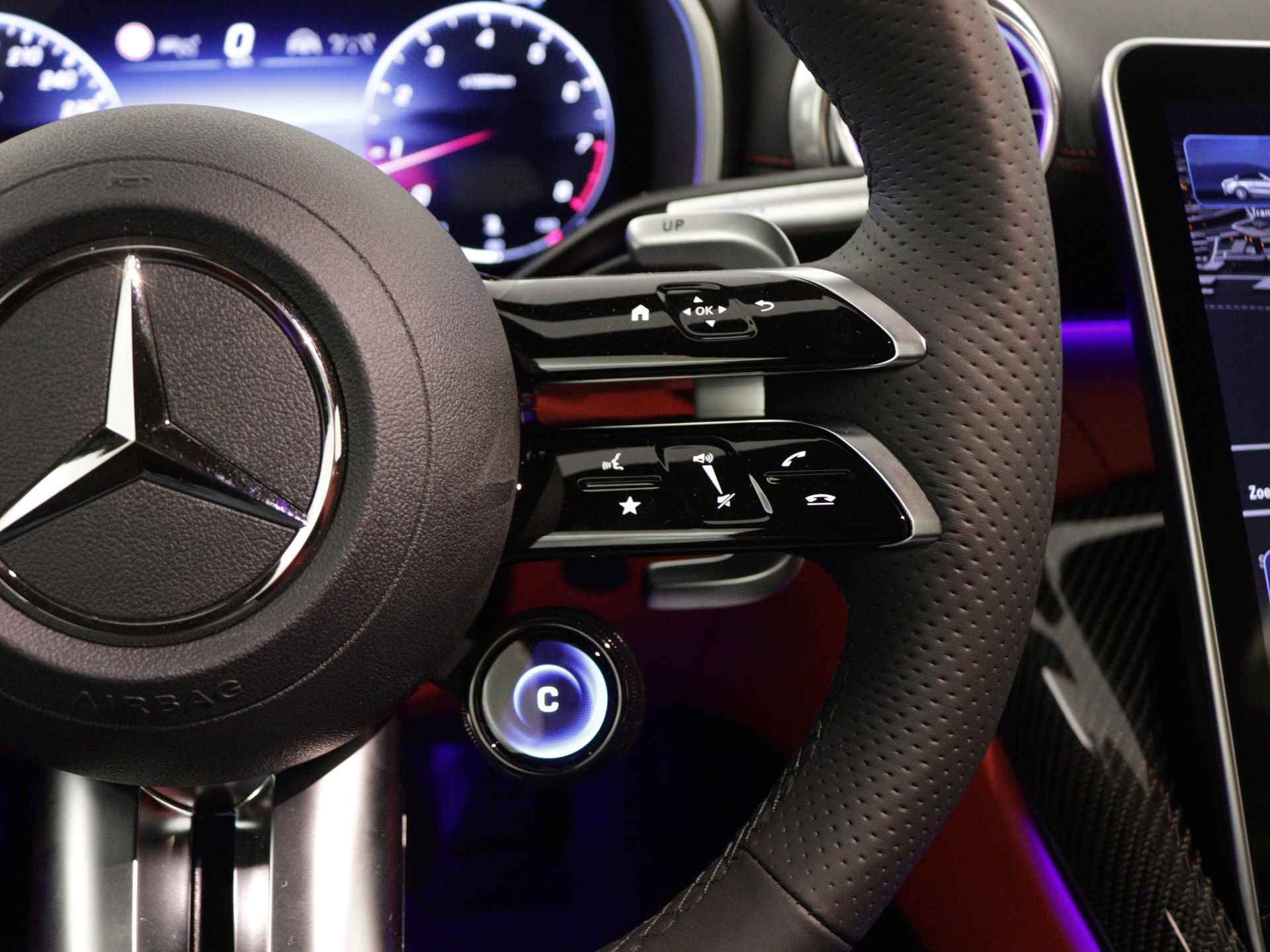 Mercedes-Benz SL-Klasse Roadster 63 4MATIC+ | Sierelementen in AMG carbon | AMG Nightpakket | 21" 10-dubbelspaaks gesmede AMG-velgen, zwart | ENERGIZING-pakket | Head-up display | Burmester Surround Sound systeem | - 20/44
