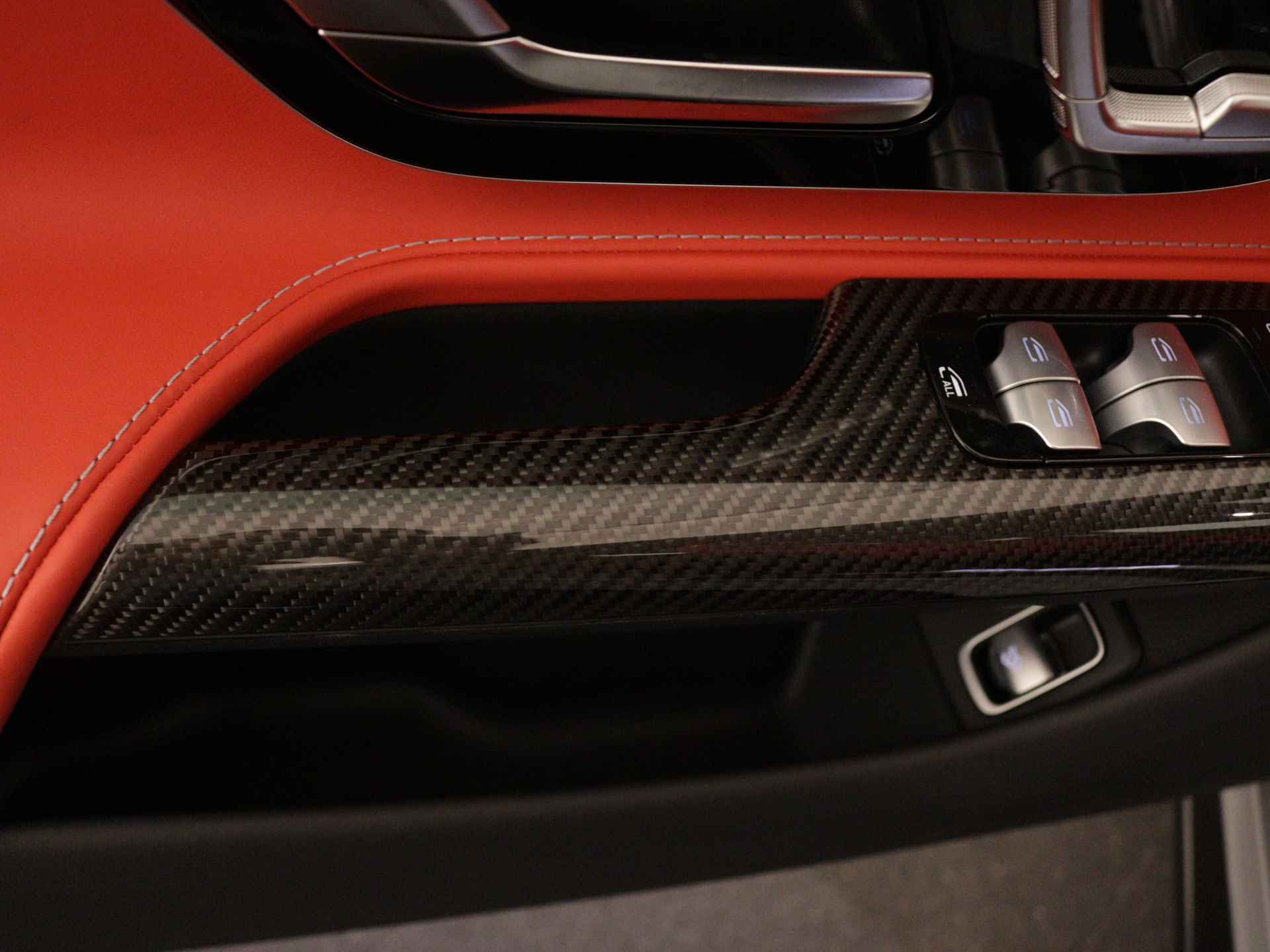 Mercedes-Benz SL-Klasse Roadster 63 4MATIC+ | Sierelementen in AMG carbon | AMG Nightpakket | 21" 10-dubbelspaaks gesmede AMG-velgen, zwart | ENERGIZING-pakket | Head-up display | Burmester Surround Sound systeem | - 42/44