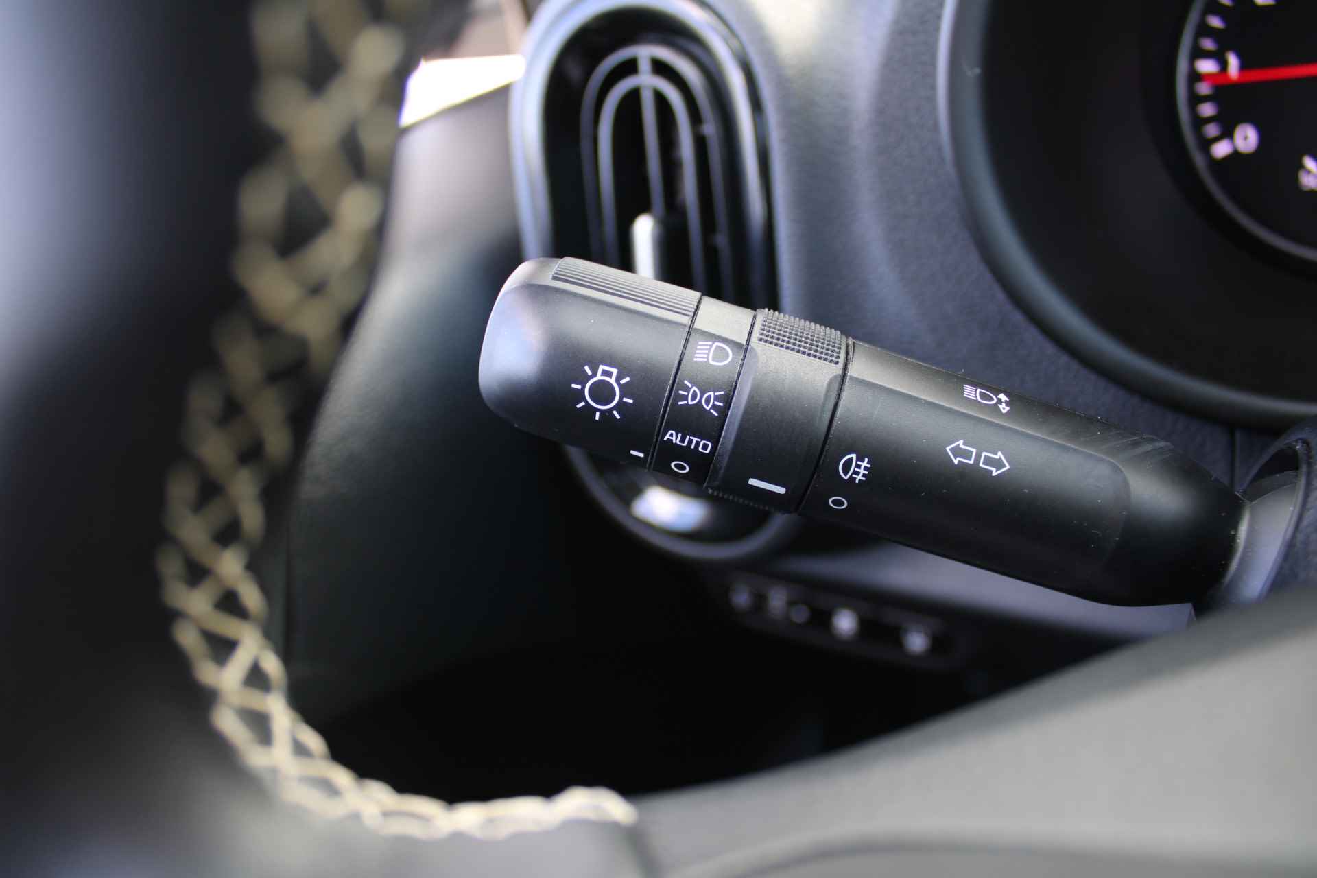 Kia Picanto 1.0 DPi DynamicLine | Camera | Airco | Navi apple car play / Android auto | 14" LM | - 12/29
