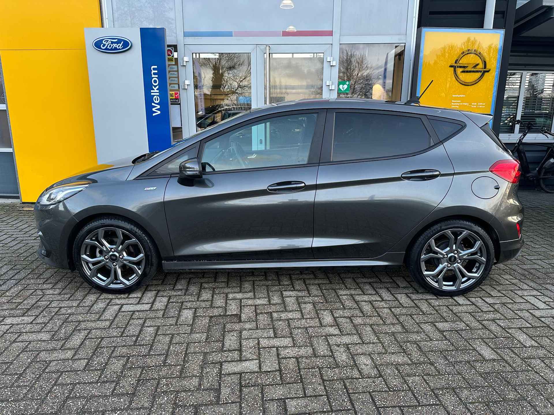 Ford Fiesta 1.0 95PK ST-Line | NAVIGATIE| CRUISE CONTROL| DAB| PARKEERSENSOREN| KEYLESS START - 4/31