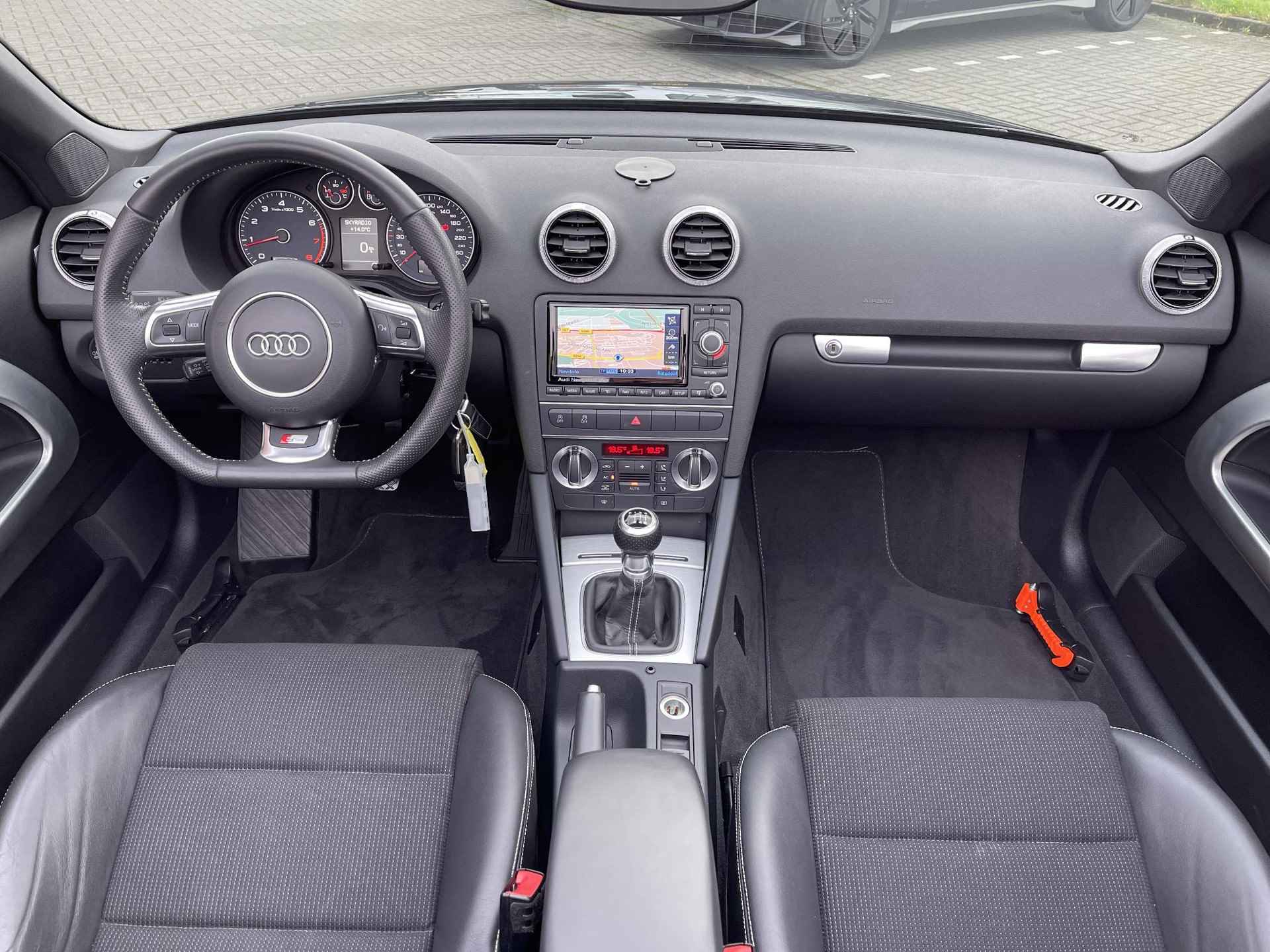 Audi A3 Cabriolet 1.2 TFSI Ambition Pro Line S NL-Auto + Lage KM-Stand | Elek. Cabriodak | Sportstoelen | Navigatie | Stoelverwarming | Xenon | Climate Control | Rijklaarprijs! - 13/35